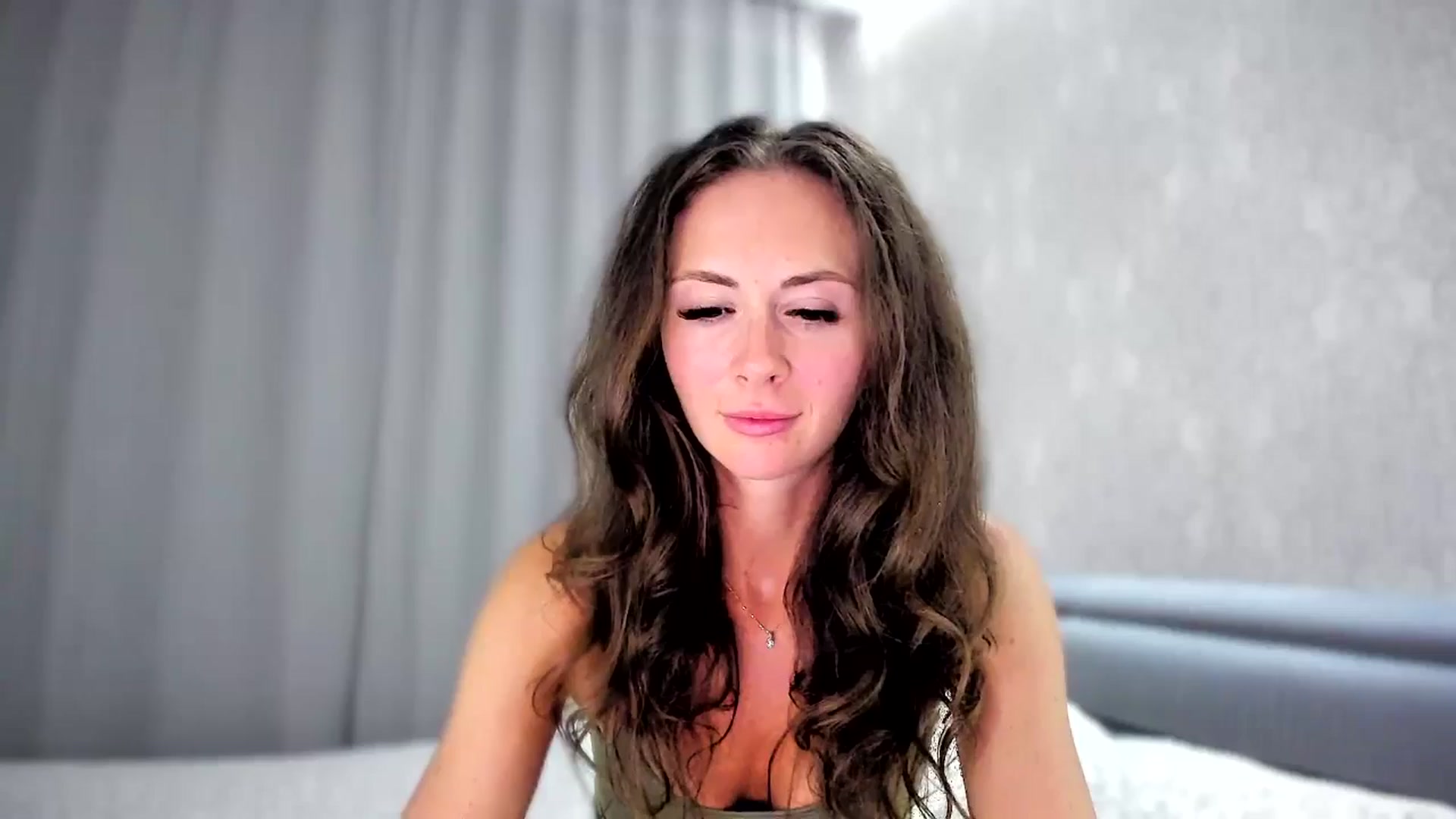 Gallery image thumbnail from Amber_Fry's myfreecams stream on, 08/20/2024, 19:46 image 11 of 20