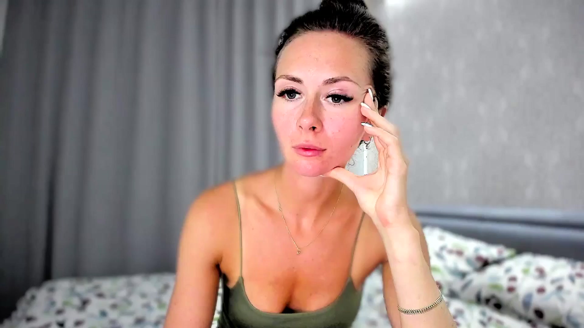 Gallery image thumbnail from Amber_Fry's myfreecams stream on, 08/31/2024, 19:24 image 14 of 20