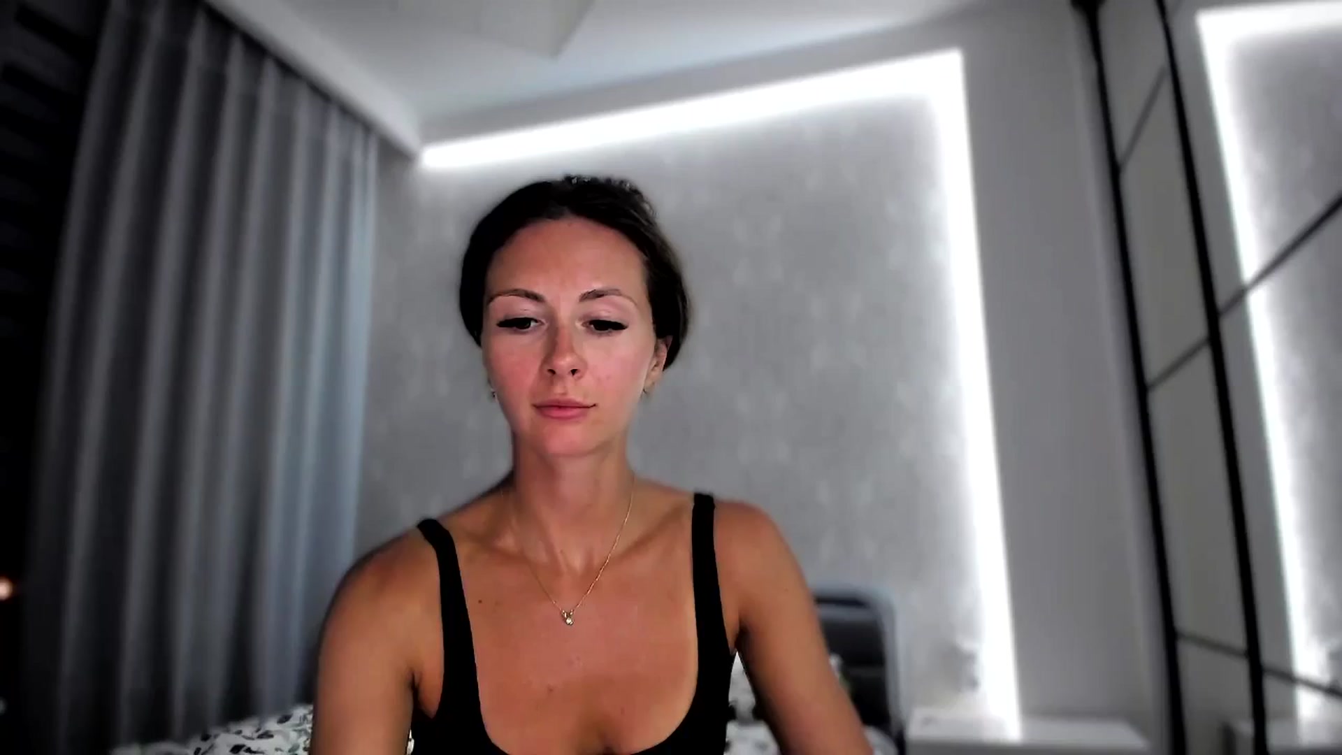 Gallery image thumbnail from Amber_Fry's myfreecams stream on, 09/08/2024, 19:57 image 17 of 20