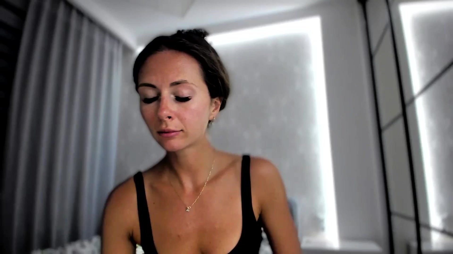 Gallery image thumbnail from Amber_Fry's myfreecams stream on, 09/08/2024, 19:57 image 15 of 20