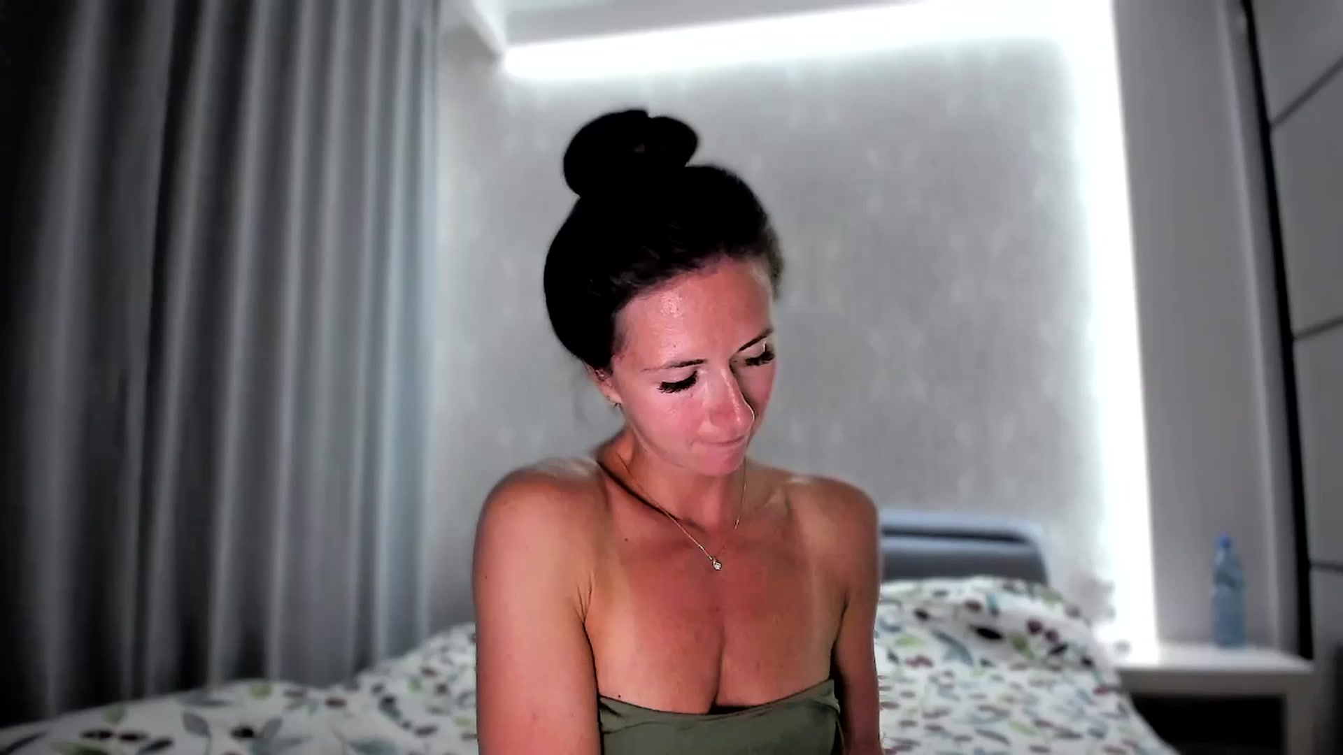 Gallery image thumbnail from Amber_Fry's myfreecams stream on, 09/23/2024, 20:29 image 11 of 20