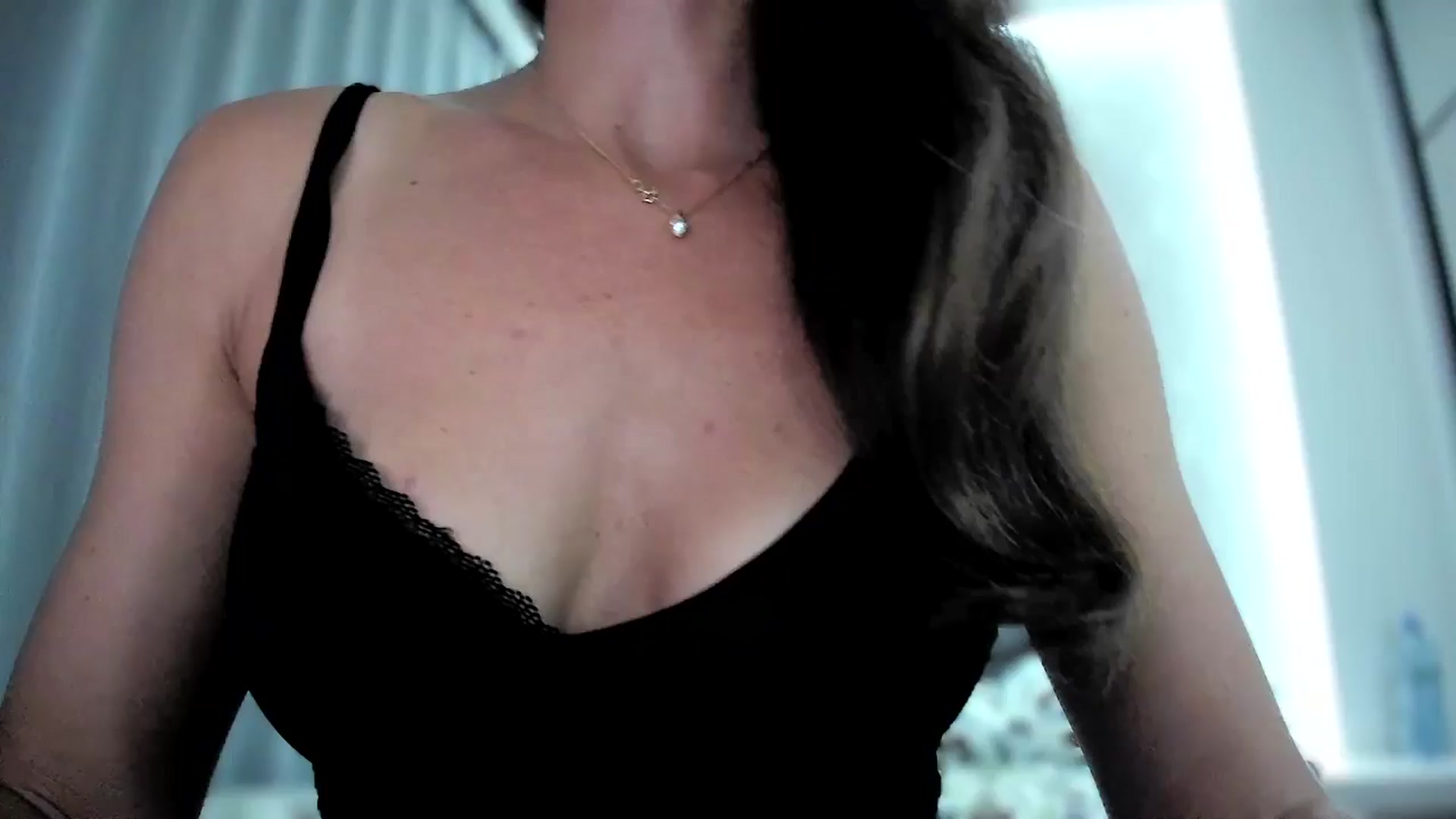 Gallery image thumbnail from Amber_Fry's myfreecams stream on, 09/24/2024, 17:59 image 8 of 20