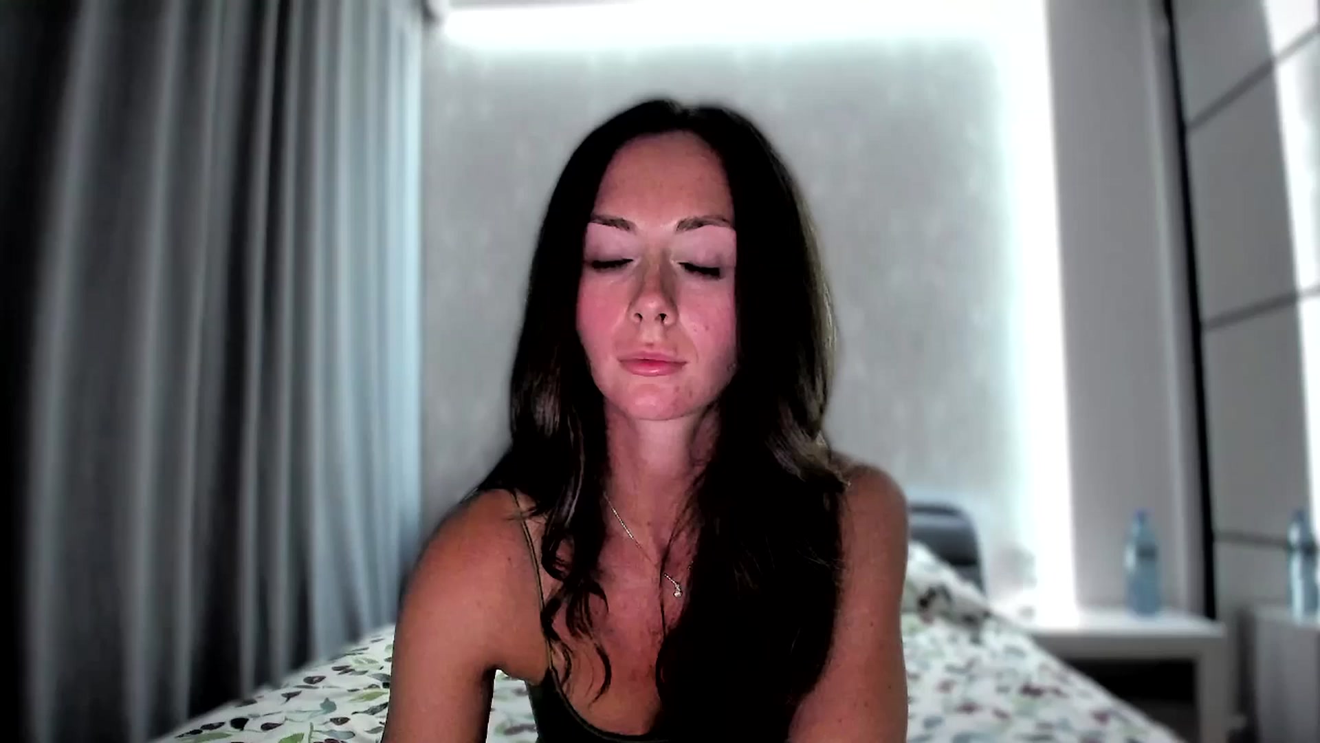 Gallery image thumbnail from Amber_Fry's myfreecams stream on, 09/28/2024, 19:55 image 16 of 20