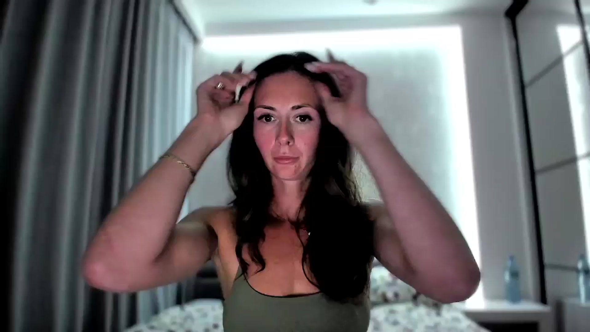 Gallery image thumbnail from Amber_Fry's myfreecams stream on, 09/28/2024, 19:55 image 13 of 20