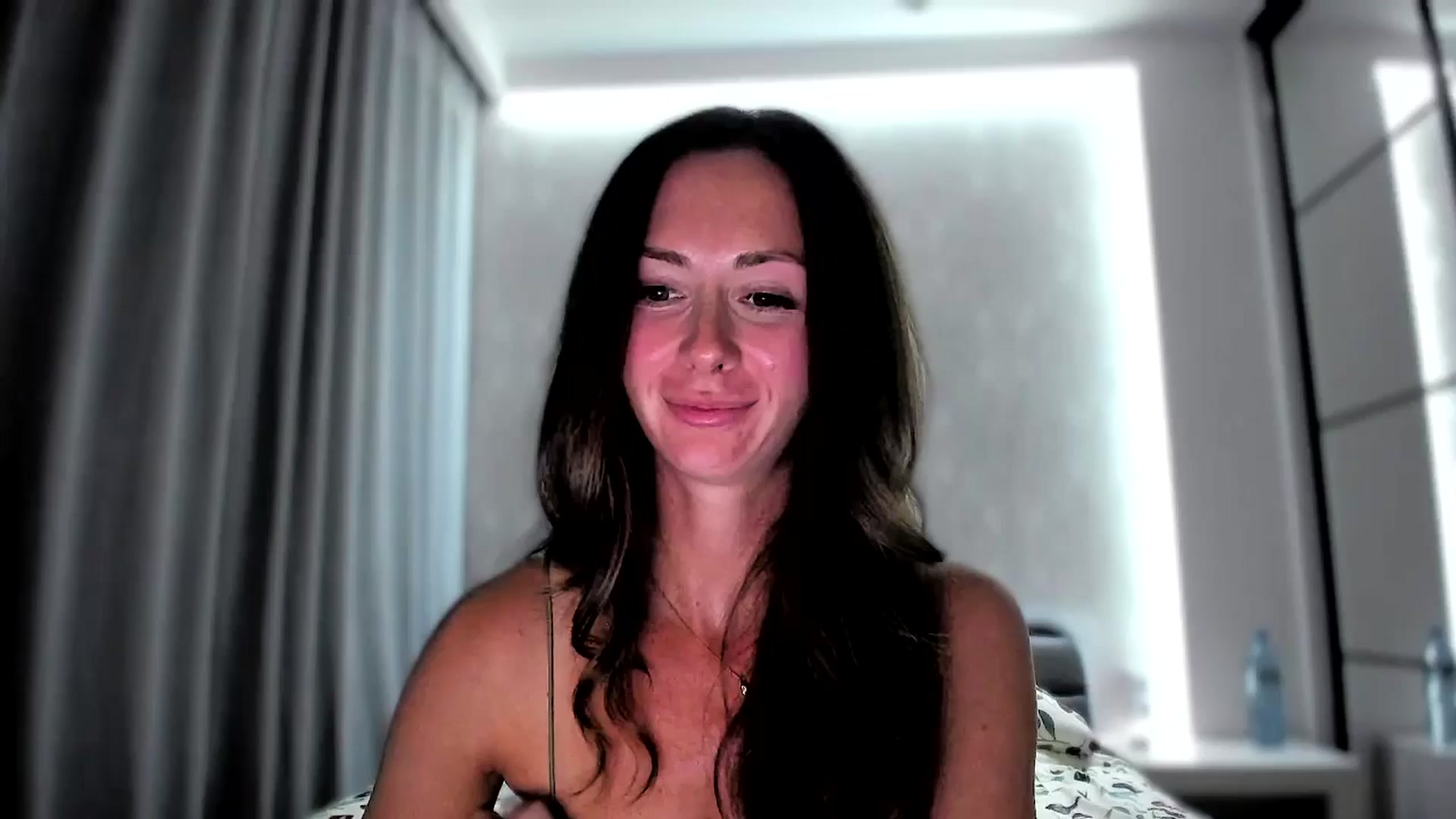 Gallery image thumbnail from Amber_Fry's myfreecams stream on, 09/28/2024, 19:55 image 14 of 20