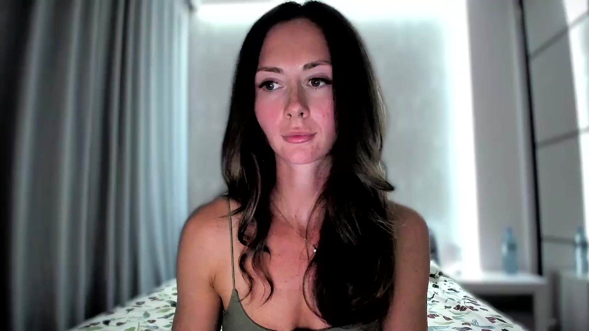 Gallery image thumbnail from Amber_Fry's myfreecams stream on, 09/28/2024, 19:55 image 15 of 20