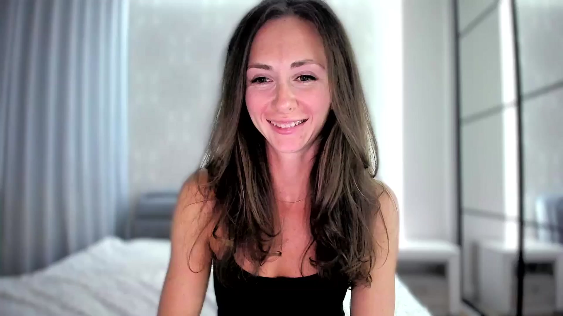 Gallery image thumbnail from Amber_Fry's myfreecams stream on, 09/30/2024, 21:02 image 18 of 20