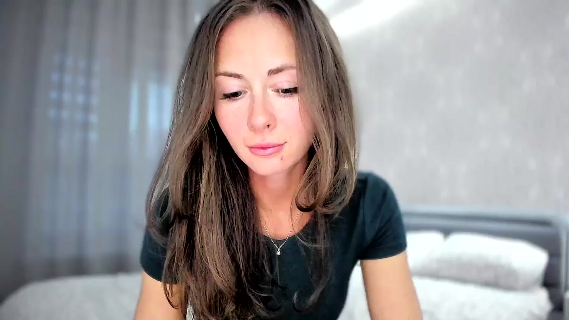 Gallery image thumbnail from Amber_Fry's myfreecams stream on, 10/01/2024, 16:11 image 13 of 20
