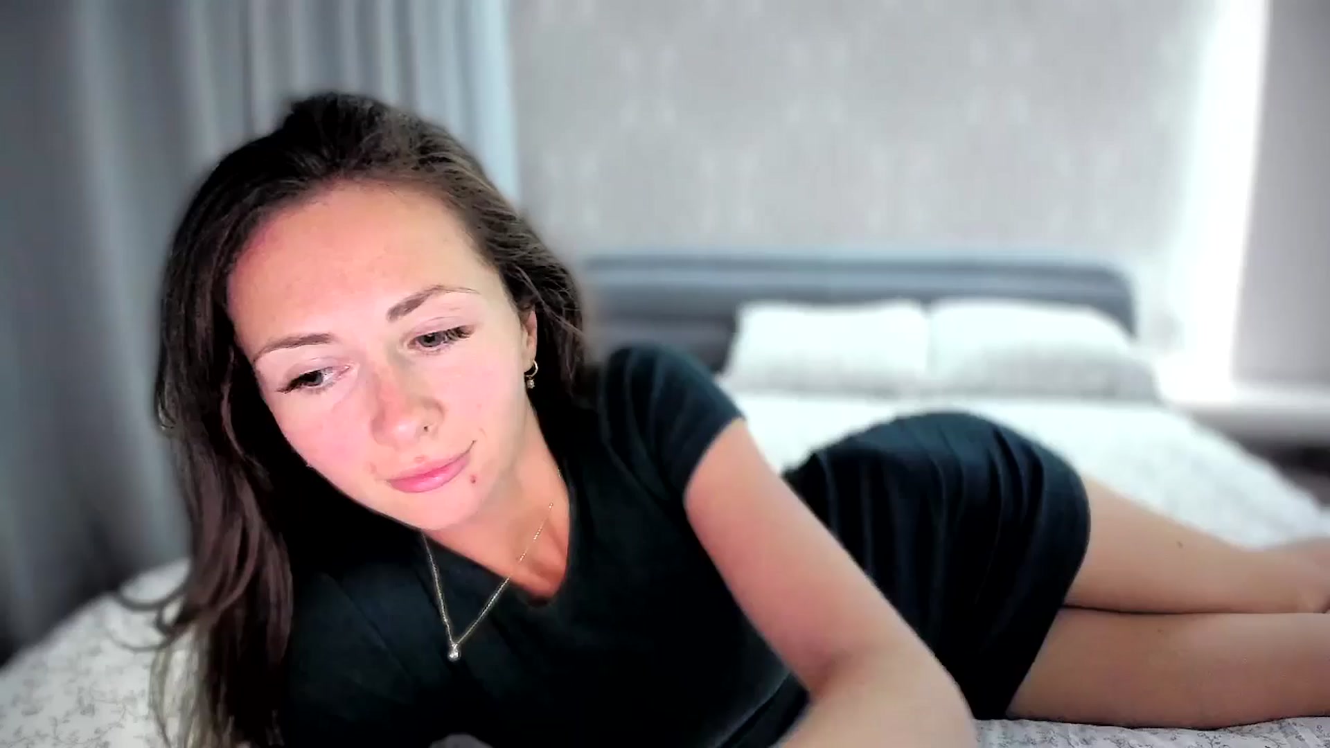 Gallery image thumbnail from Amber_Fry's myfreecams stream on, 10/01/2024, 17:35 image 5 of 20
