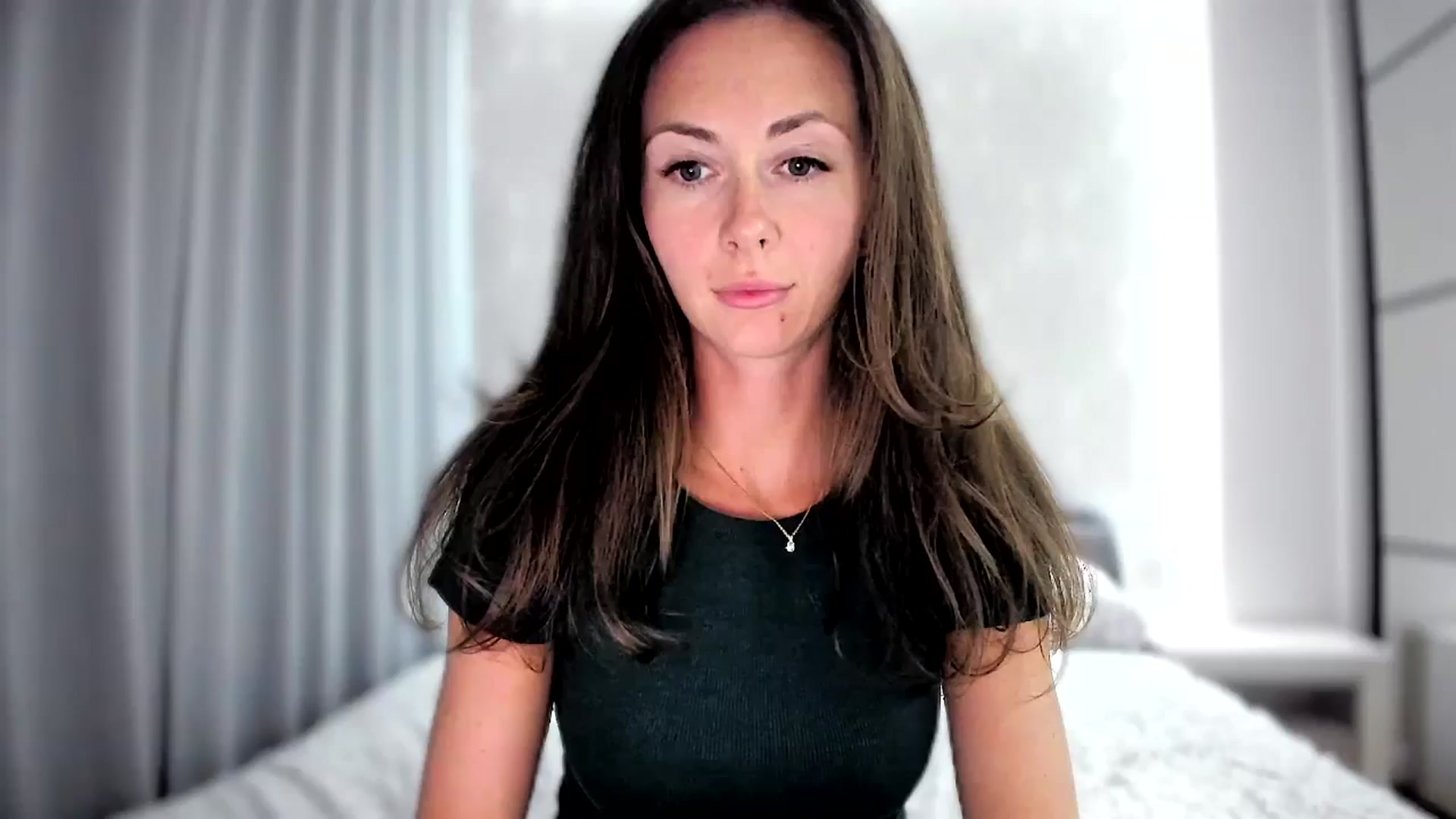 Gallery image thumbnail from Amber_Fry's myfreecams stream on, 10/01/2024, 17:35 image 7 of 20