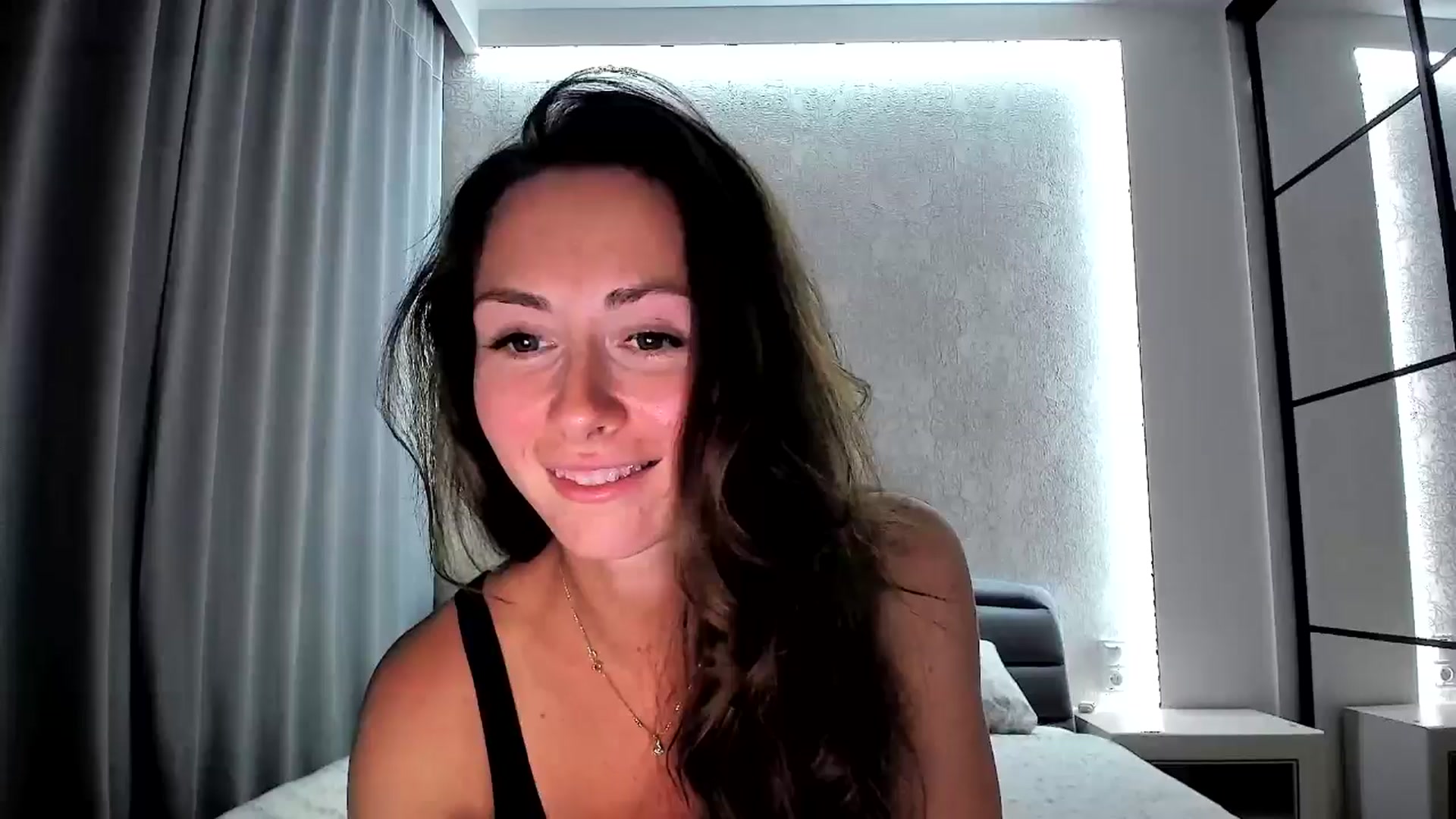 Gallery image thumbnail from Amber_Fry's myfreecams stream on, 10/04/2024, 16:58 image 12 of 20