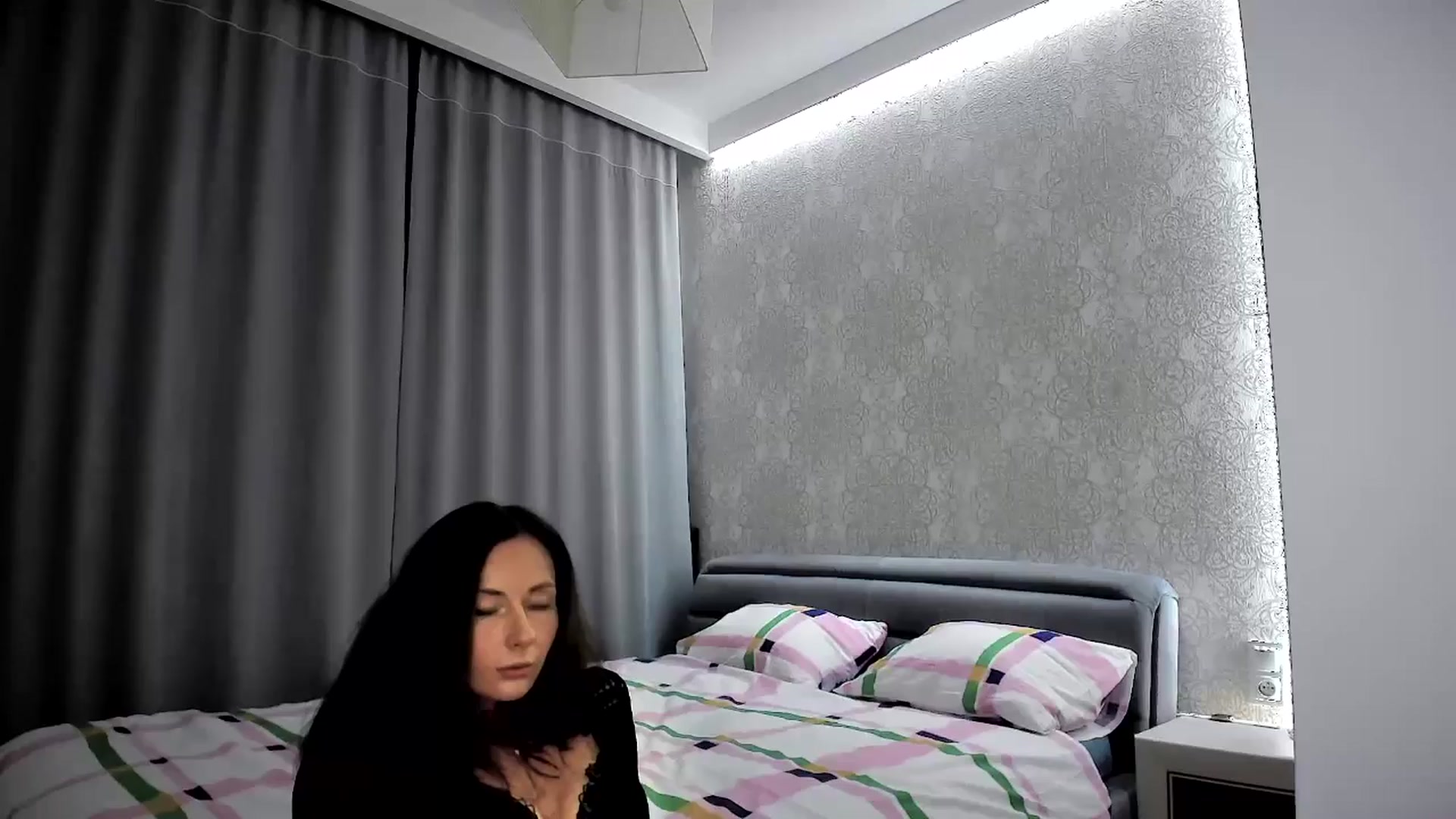 Gallery image thumbnail from Amber_Fry's myfreecams stream on, 10/12/2024, 18:39 image 6 of 20
