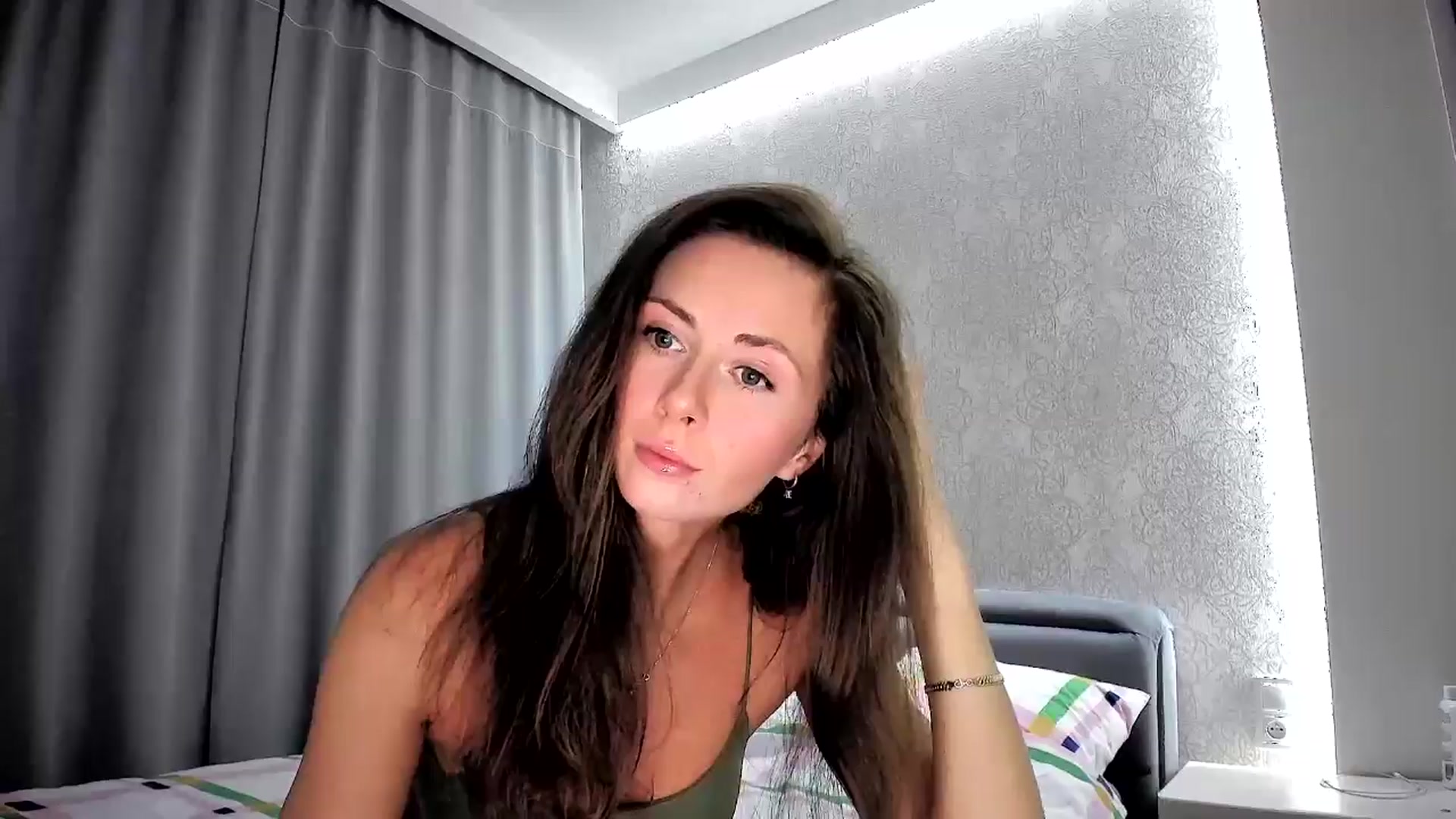 Gallery image thumbnail from Amber_Fry's myfreecams stream on, 10/13/2024, 18:26 image 3 of 20