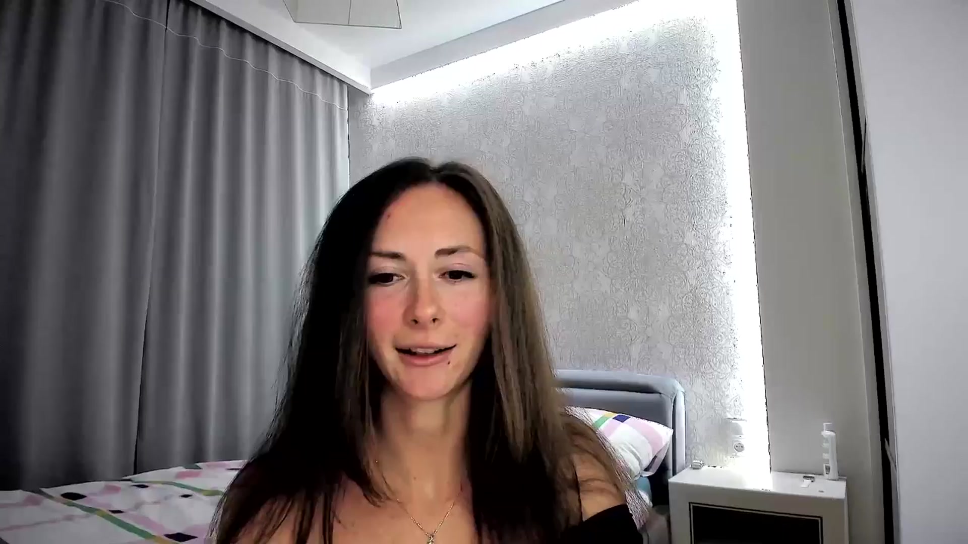 Gallery image thumbnail from Amber_Fry's myfreecams stream on, 10/16/2024, 20:01 image 16 of 20