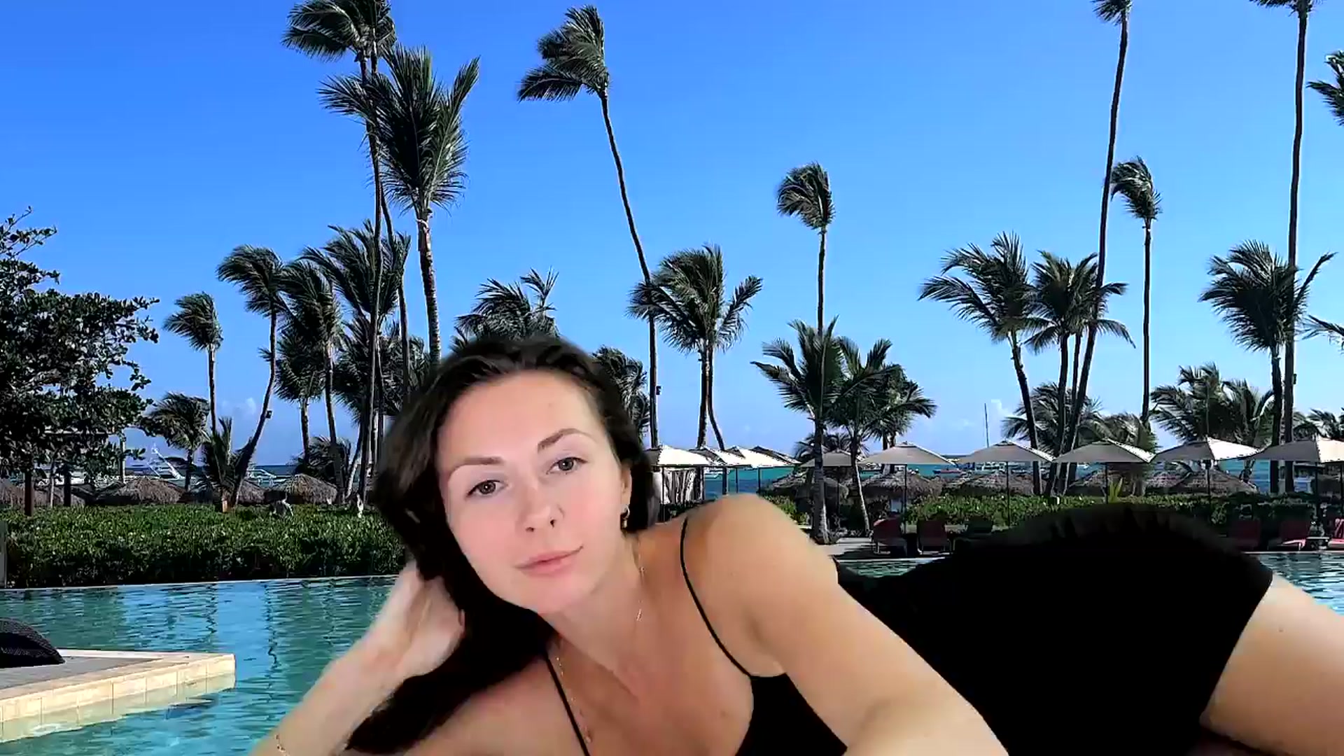 Gallery image thumbnail from Amber_Fry's myfreecams stream on, 10/29/2024, 19:46 image 16 of 20