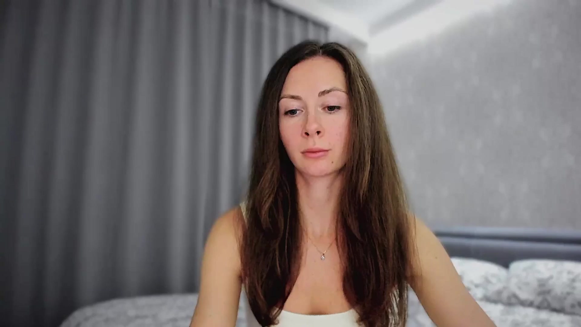 Gallery image thumbnail from Amber_Fry's myfreecams stream on, 11/19/2024, 20:37 image 4 of 20