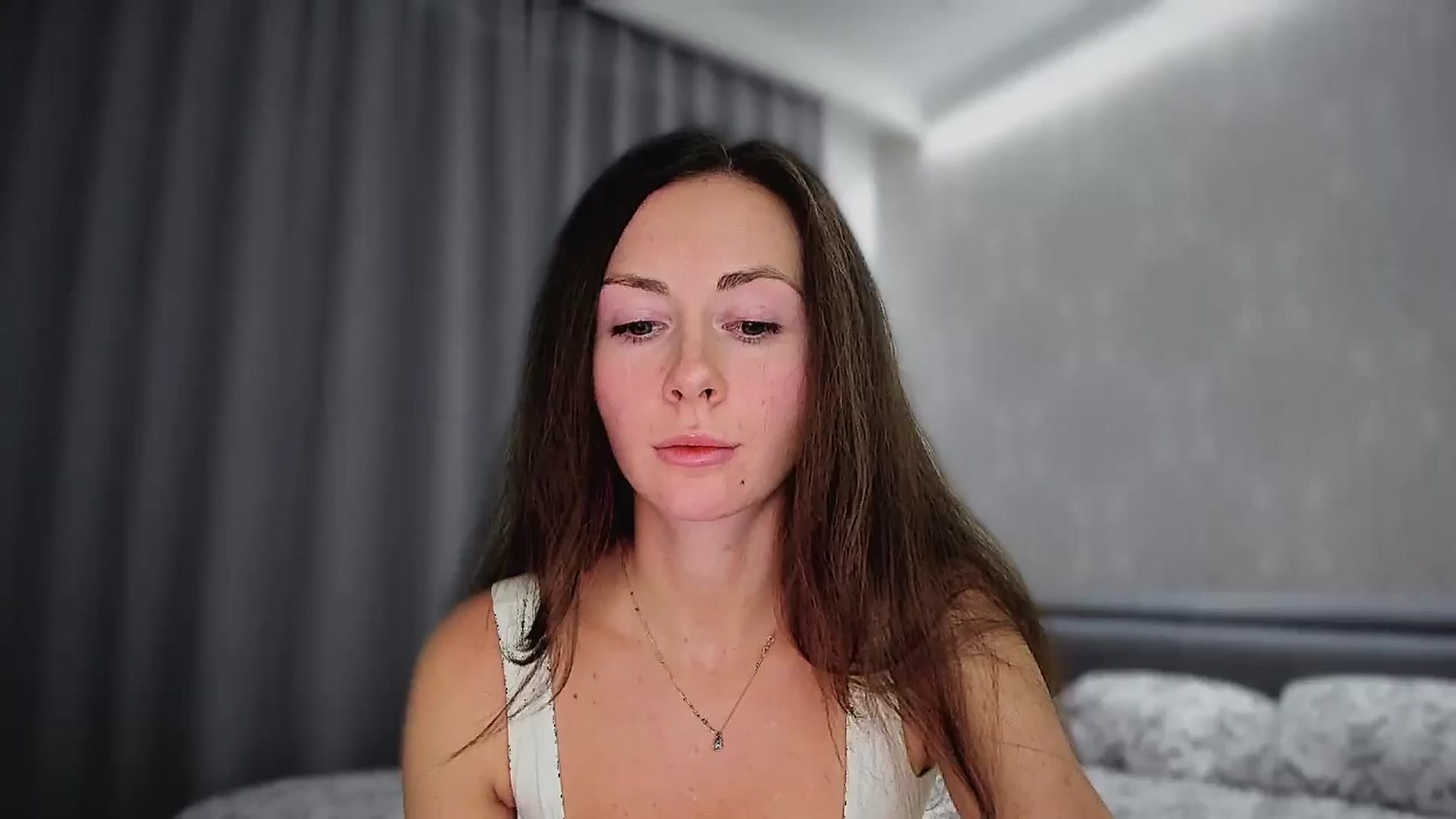 Gallery image thumbnail from Amber_Fry's myfreecams stream on, 11/19/2024, 20:37 image 13 of 20