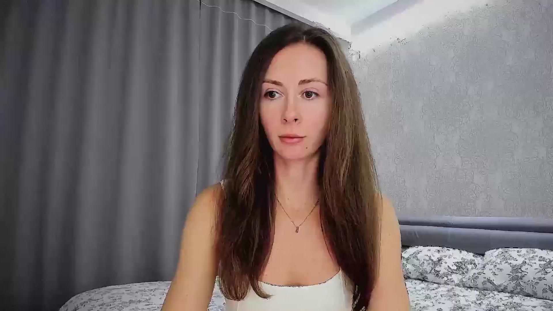 Gallery image thumbnail from Amber_Fry's myfreecams stream on, 11/19/2024, 20:37 image 1 of 20