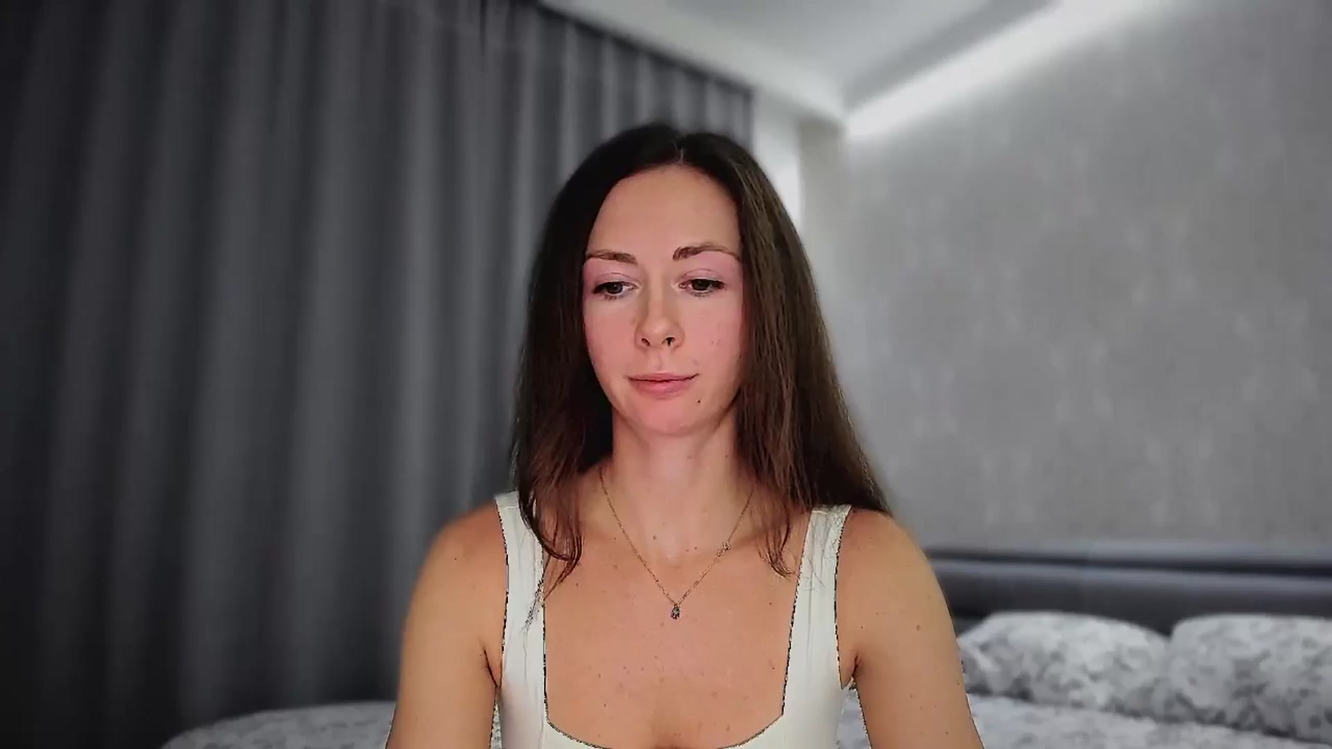 Gallery image thumbnail from Amber_Fry's myfreecams stream on, 11/19/2024, 20:37 image 12 of 20