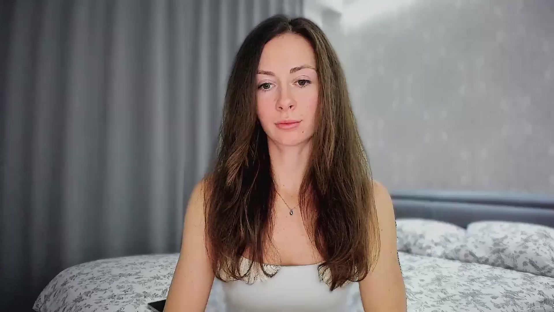 Gallery image thumbnail from Amber_Fry's myfreecams stream on, 11/19/2024, 20:37 image 8 of 20
