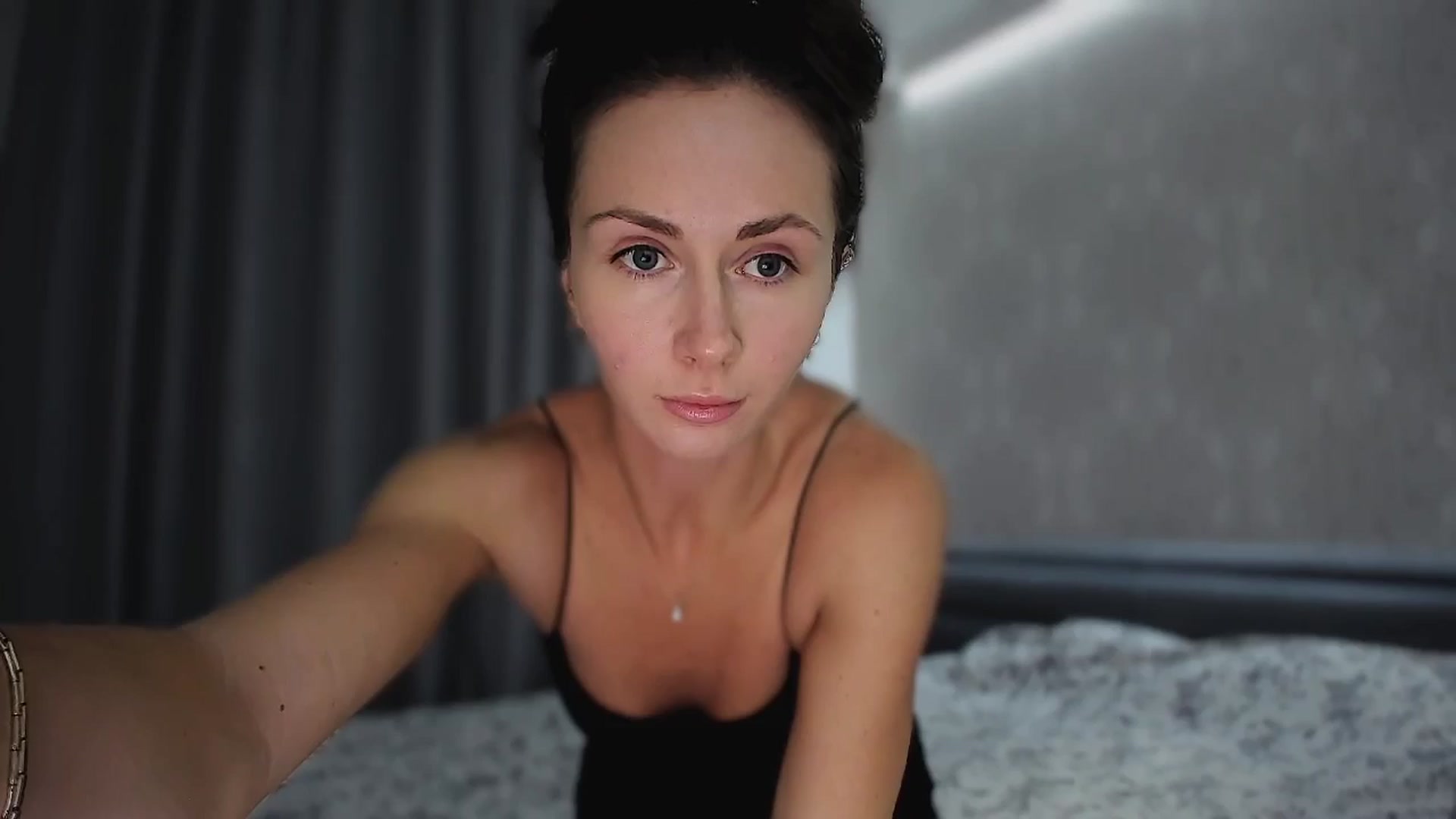 Gallery image thumbnail from Amber_Fry's myfreecams stream on, 11/21/2024, 19:34 image 1 of 20
