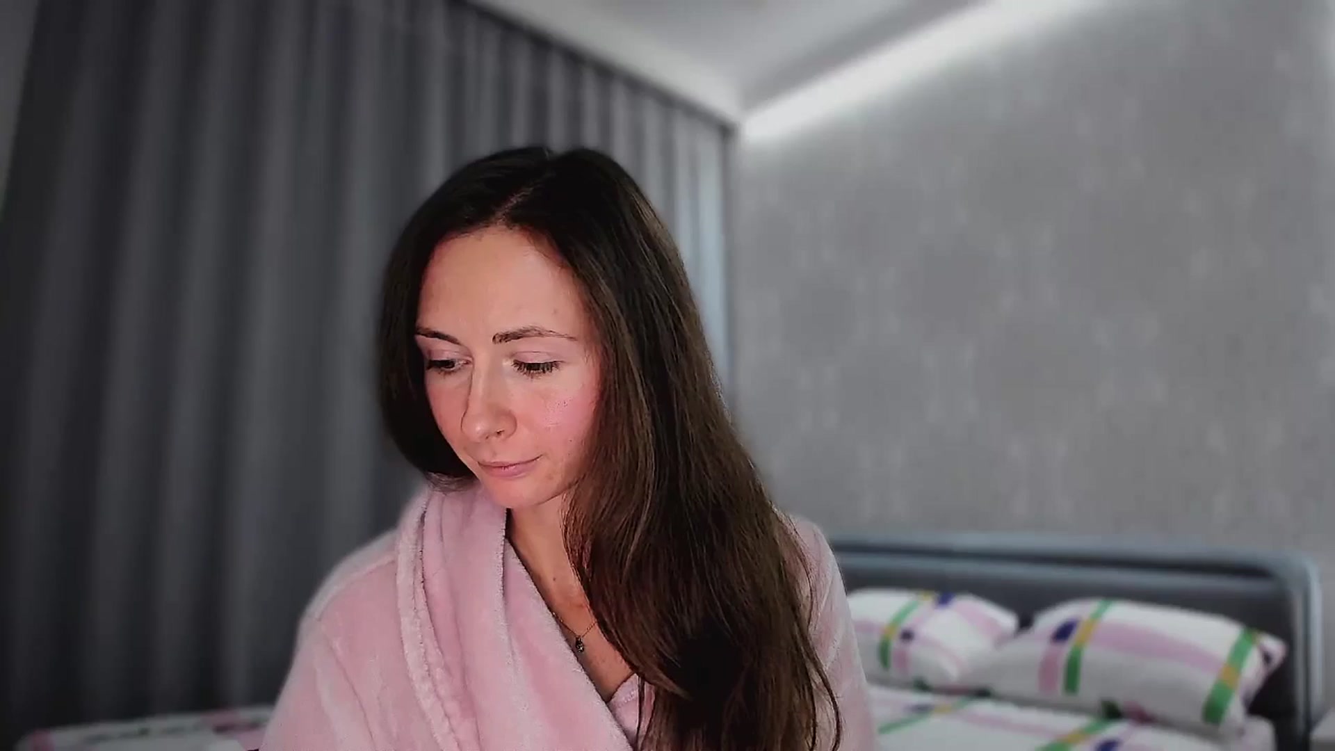Gallery image thumbnail from Amber_Fry's myfreecams stream on, 11/25/2024, 21:51 image 14 of 20