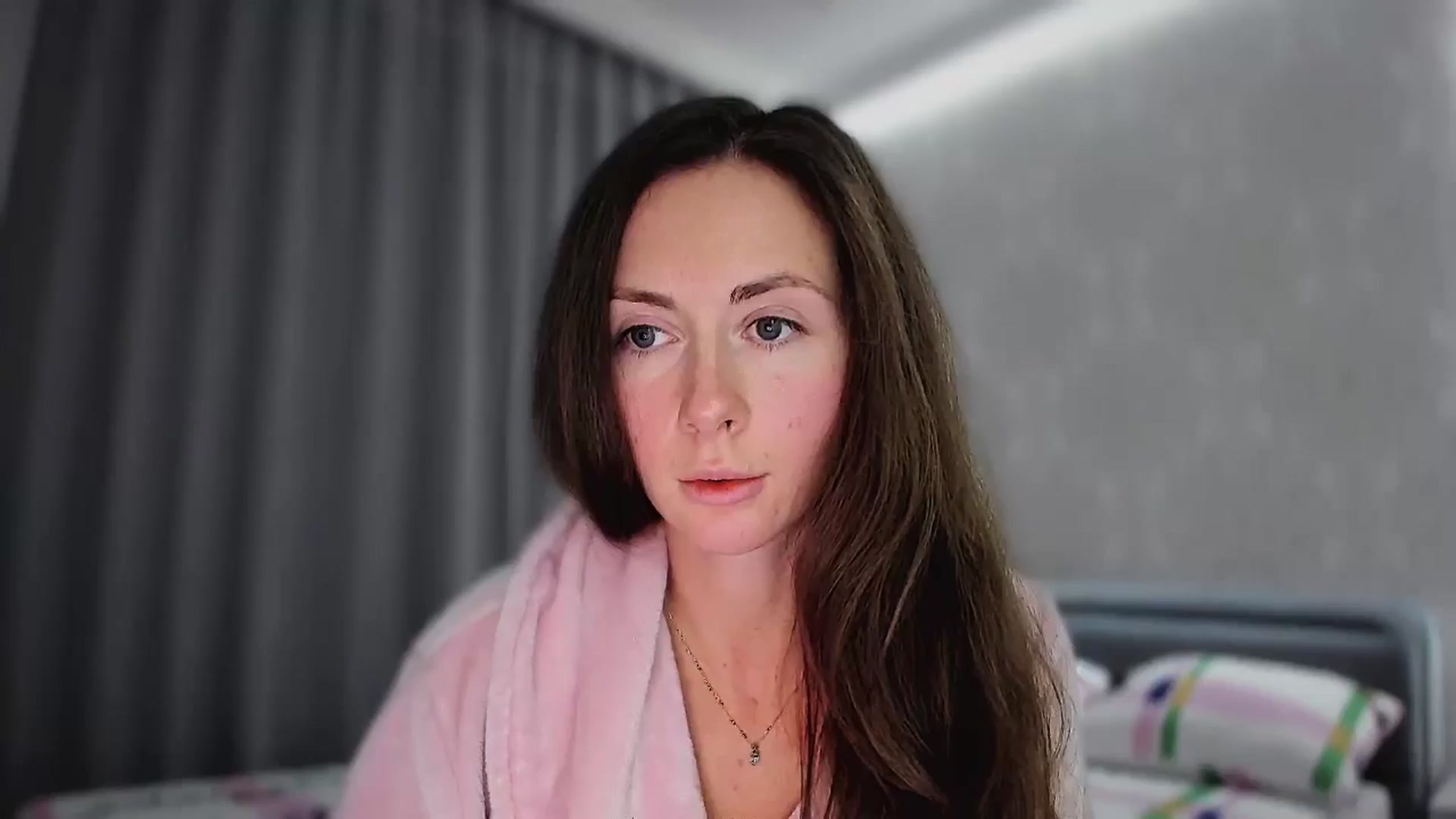 Gallery image thumbnail from Amber_Fry's myfreecams stream on, 11/25/2024, 21:51 image 15 of 20