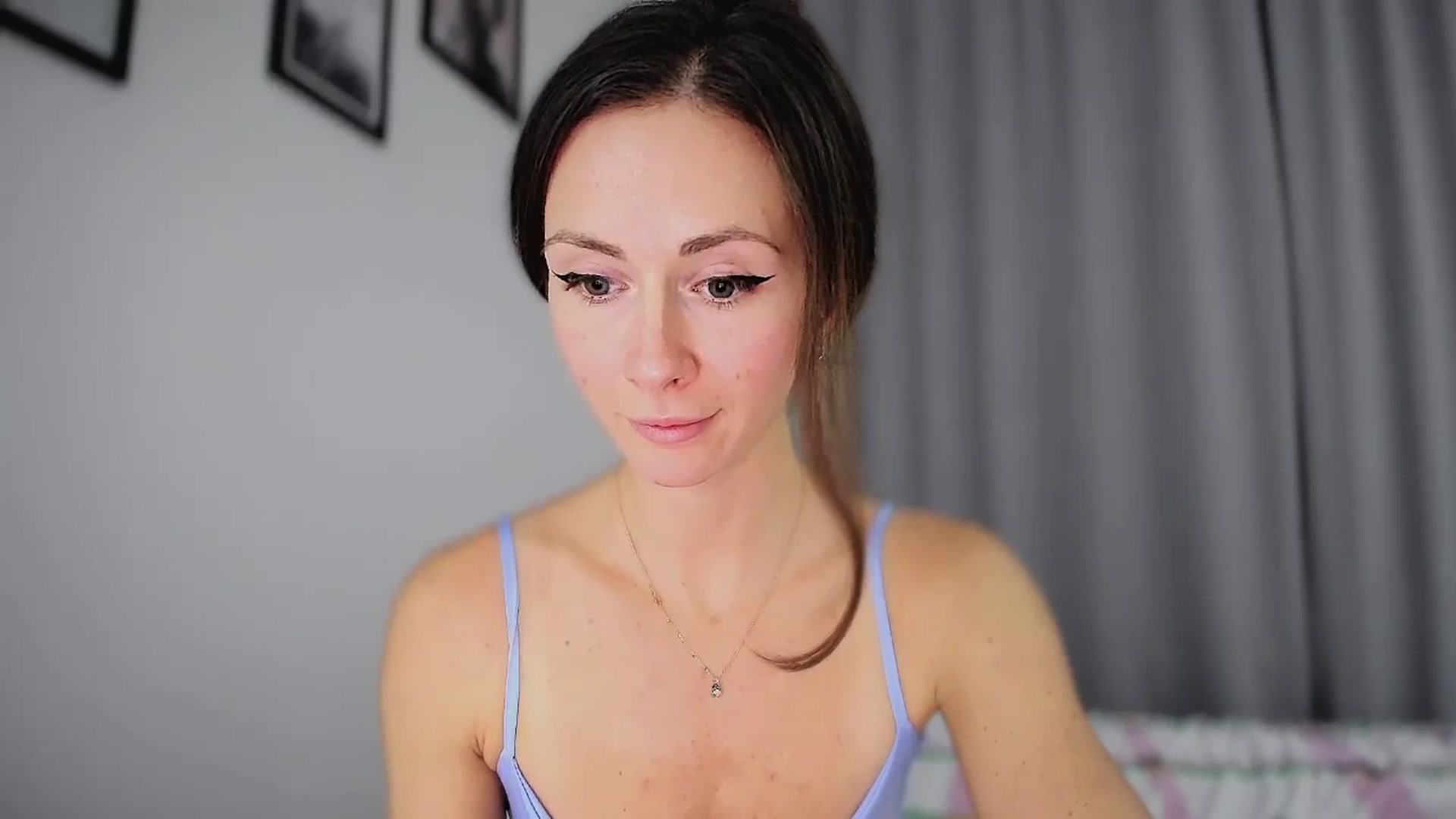 Gallery image thumbnail from Amber_Fry's myfreecams stream on, 11/26/2024, 21:58 image 18 of 20