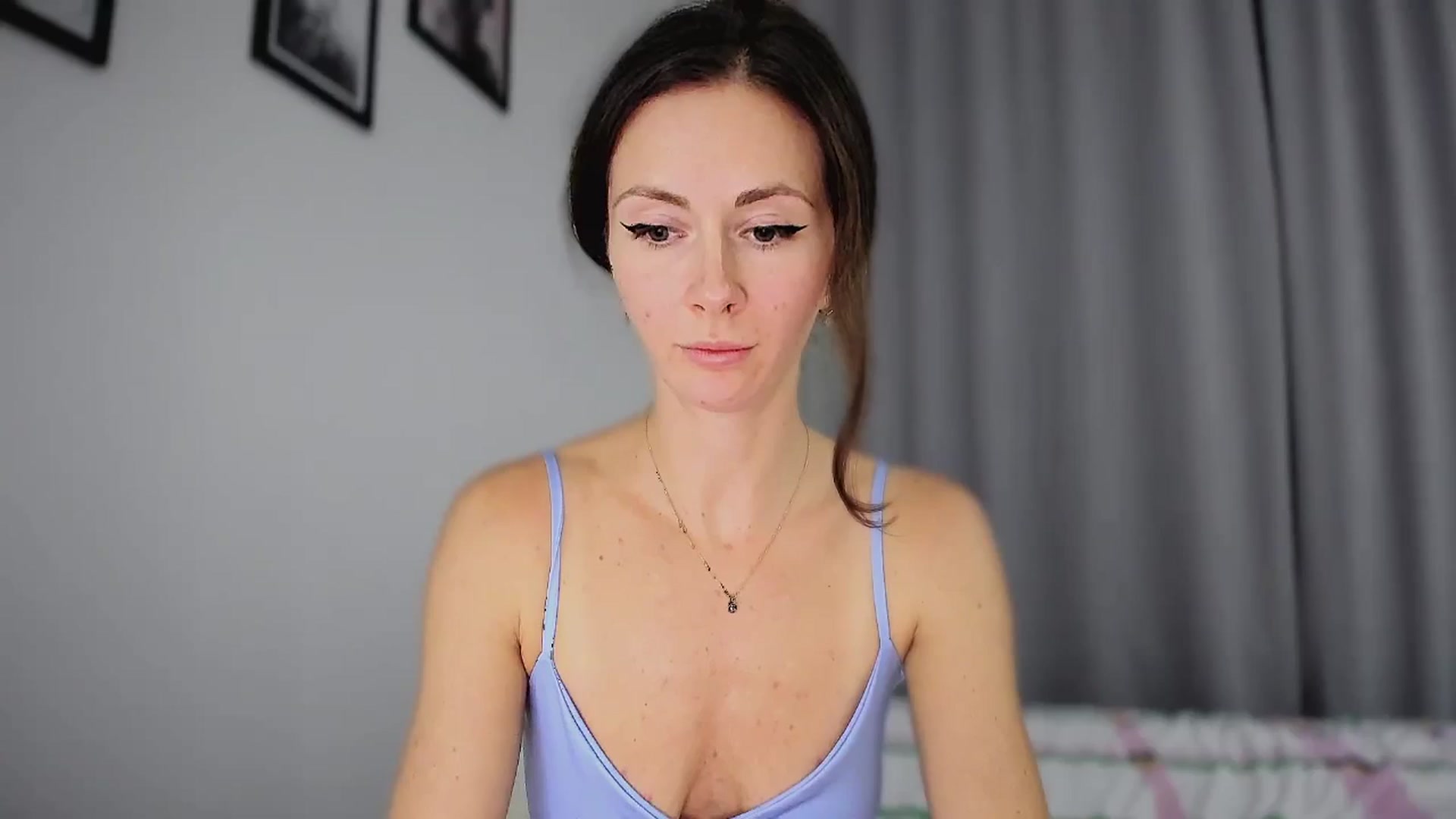 Gallery image thumbnail from Amber_Fry's myfreecams stream on, 11/26/2024, 21:58 image 5 of 20