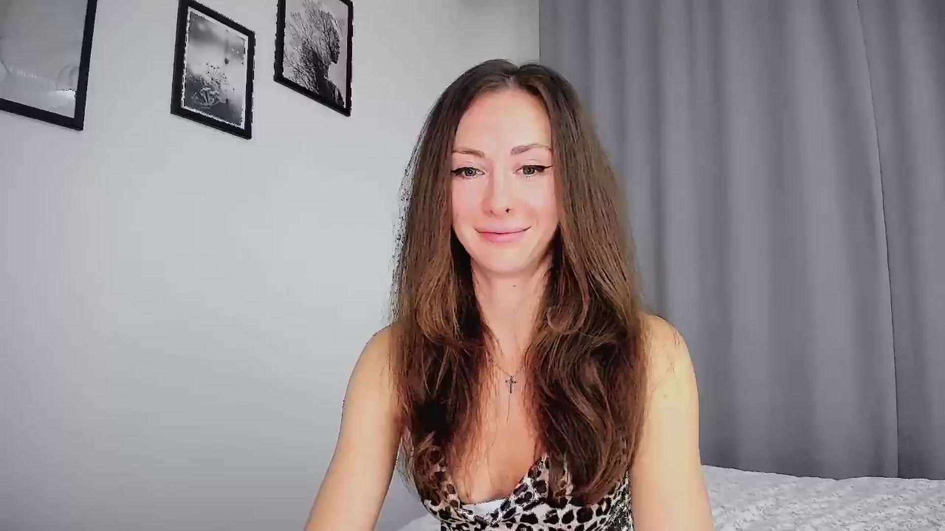 Gallery image thumbnail from Amber_Fry's myfreecams stream on, 12/03/2024, 19:22 image 11 of 20