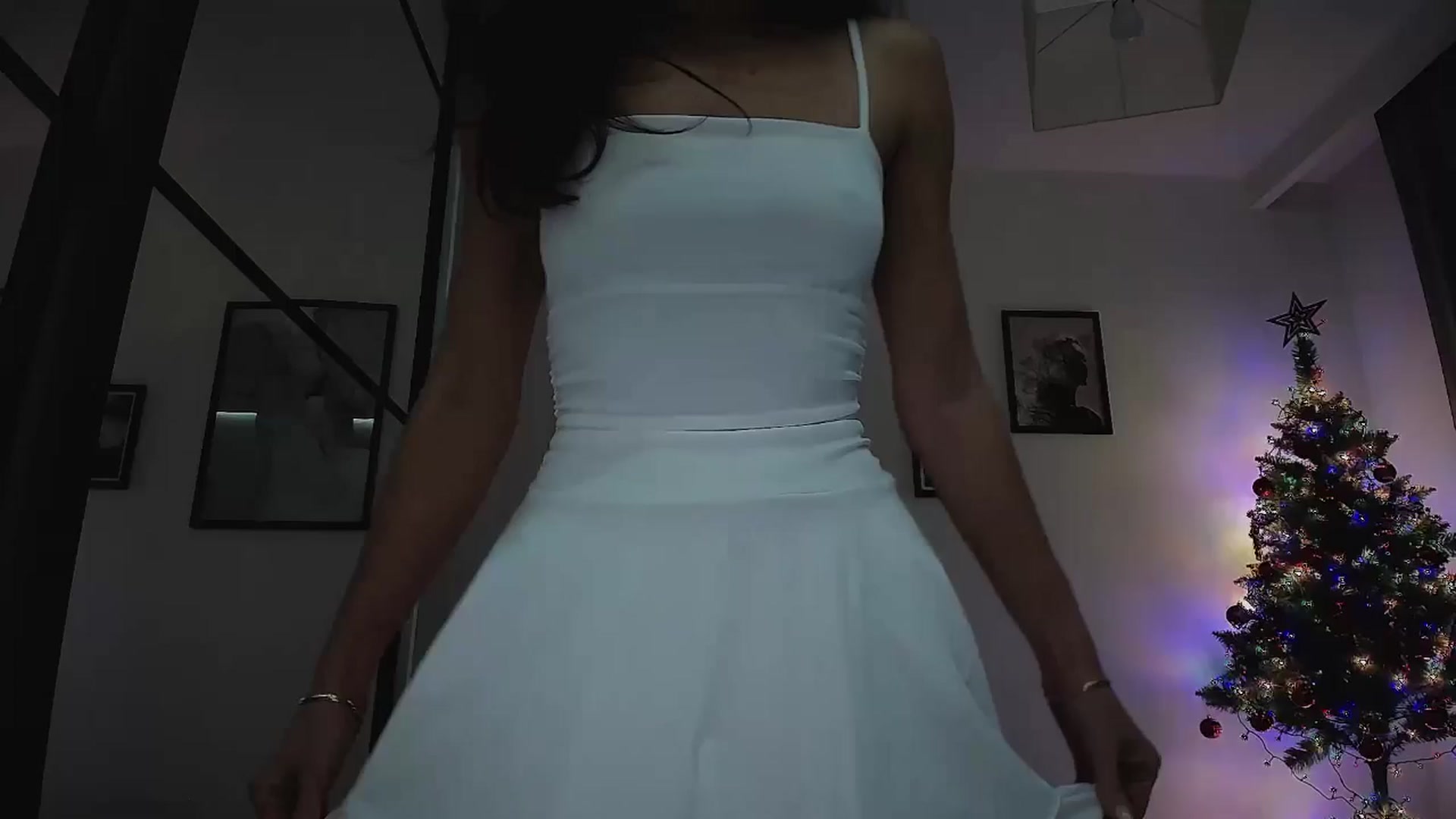 Gallery image thumbnail from Amber_Fry's myfreecams stream on, 12/07/2024, 22:29 image 10 of 20