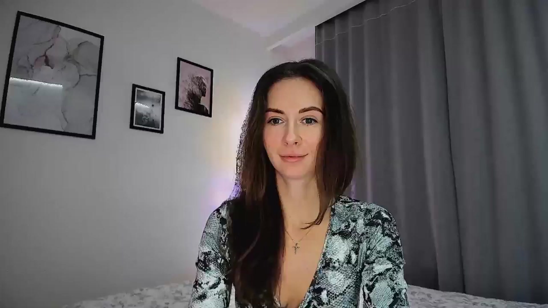 Gallery image thumbnail from Amber_Fry's myfreecams stream on, 12/08/2024, 21:12 image 7 of 20