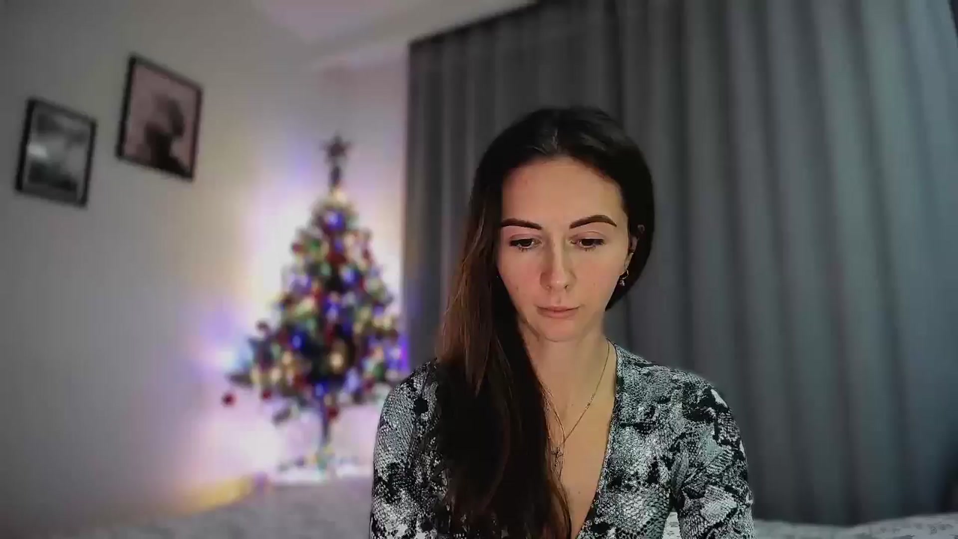 Gallery image thumbnail from Amber_Fry's myfreecams stream on, 12/08/2024, 22:02 image 13 of 20