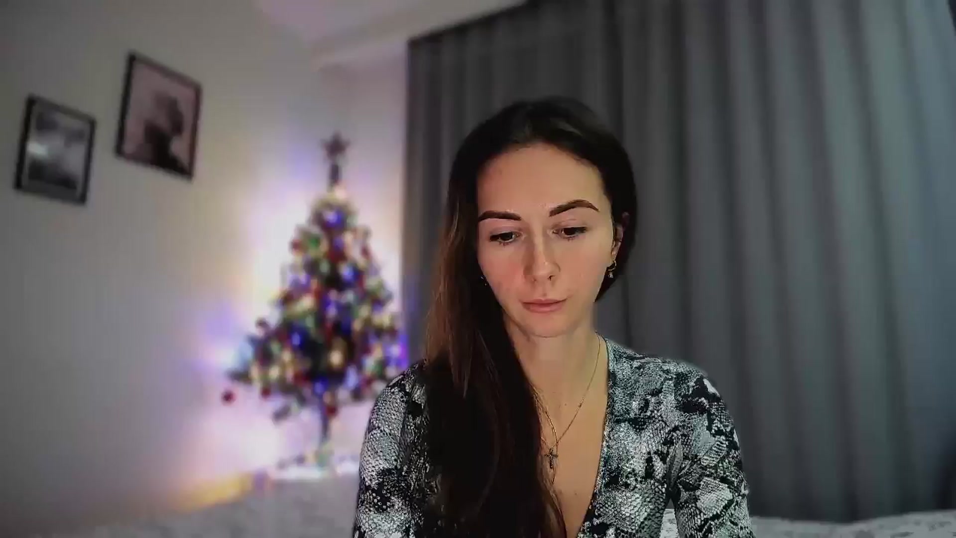 Gallery image thumbnail from Amber_Fry's myfreecams stream on, 12/08/2024, 22:02 image 12 of 20