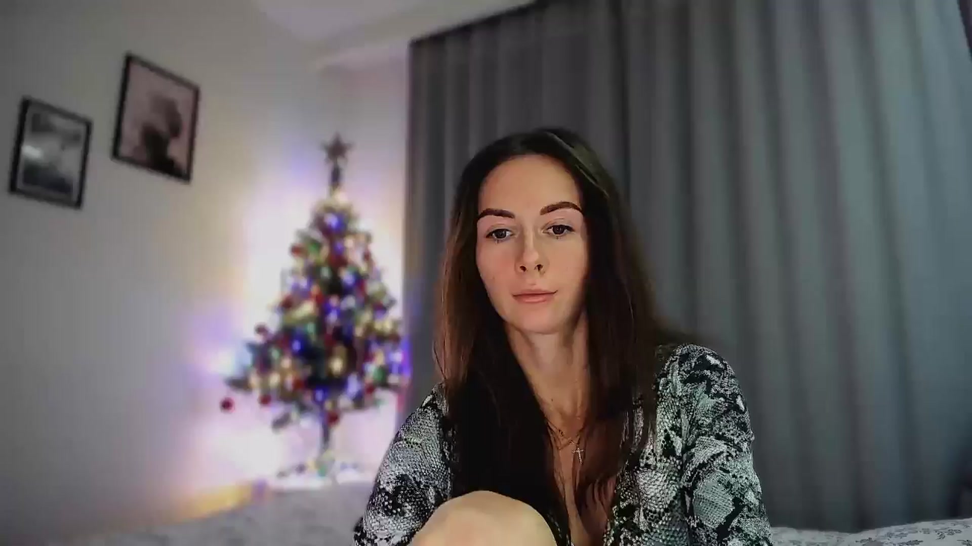 Gallery image thumbnail from Amber_Fry's myfreecams stream on, 12/08/2024, 22:02 image 9 of 20