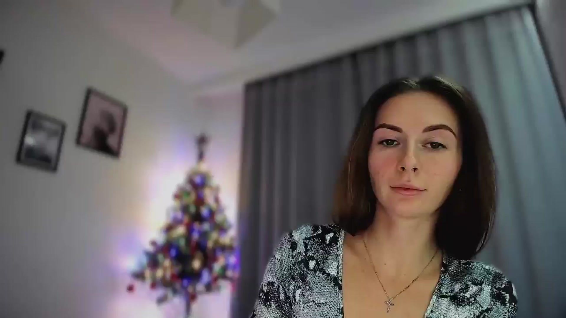 Gallery image thumbnail from Amber_Fry's myfreecams stream on, 12/08/2024, 22:02 image 16 of 20