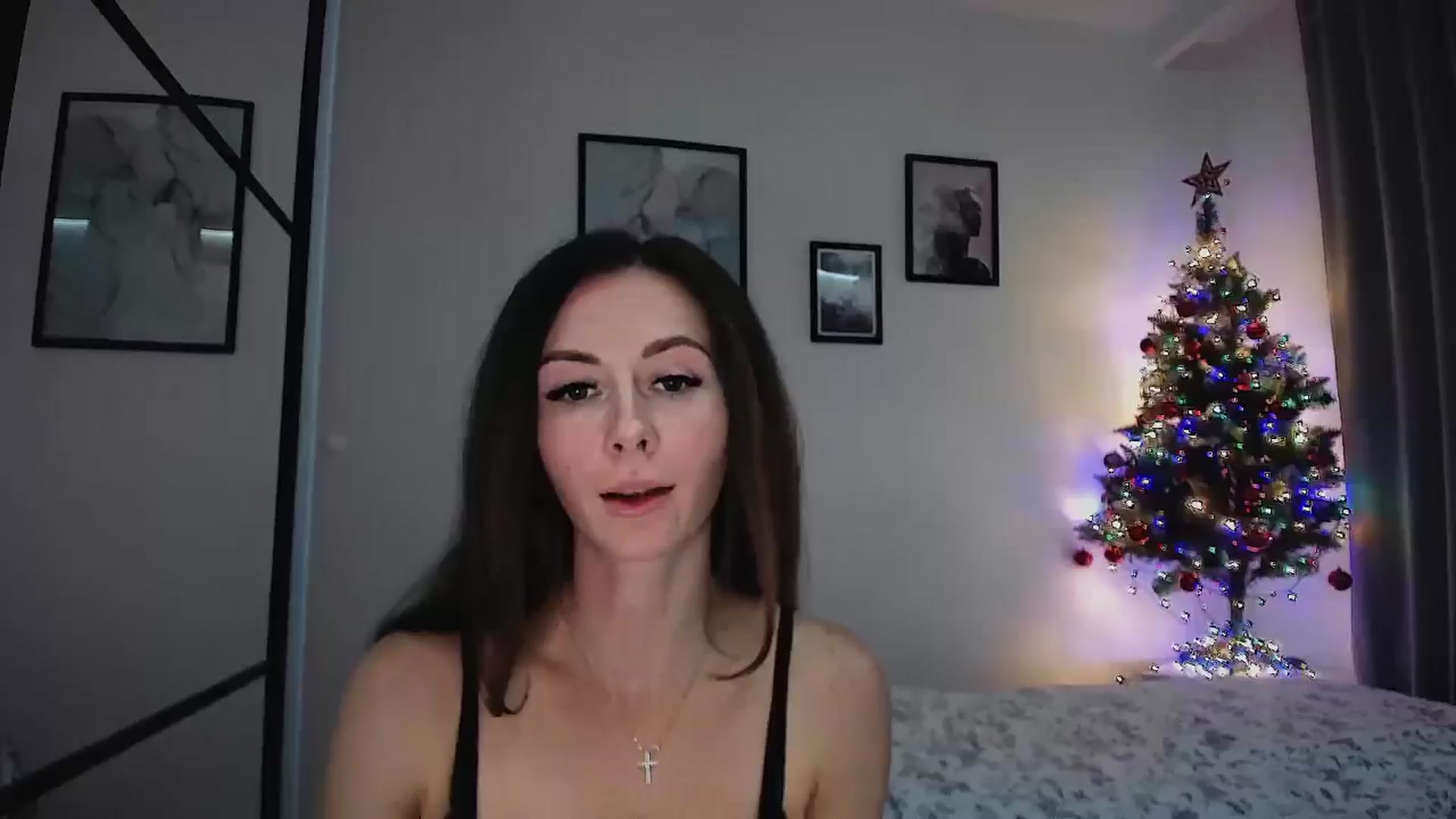 Gallery image thumbnail from Amber_Fry's myfreecams stream on, 12/09/2024, 20:14 image 12 of 20