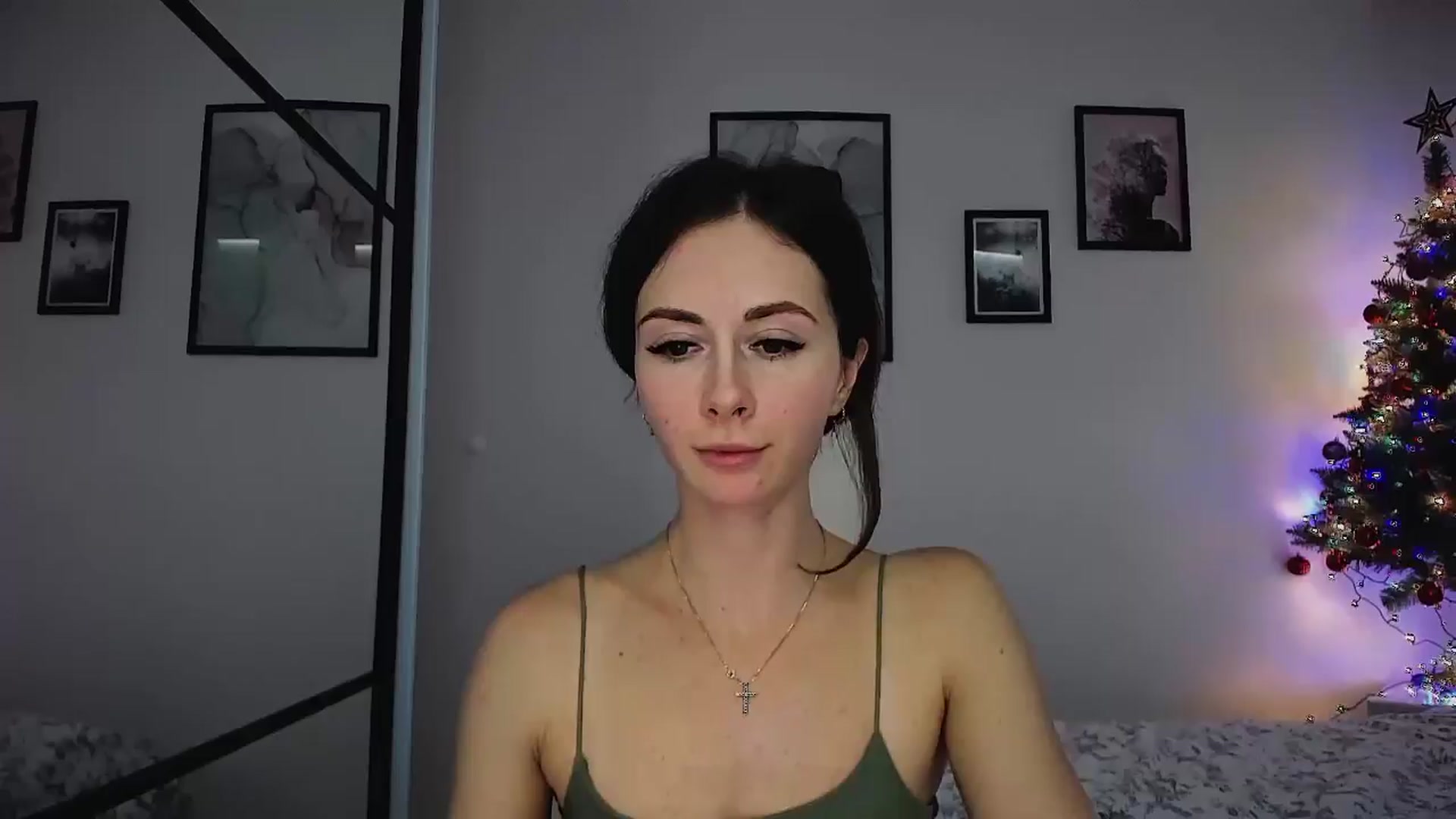 Gallery image thumbnail from Amber_Fry's myfreecams stream on, 12/10/2024, 21:03 image 1 of 20