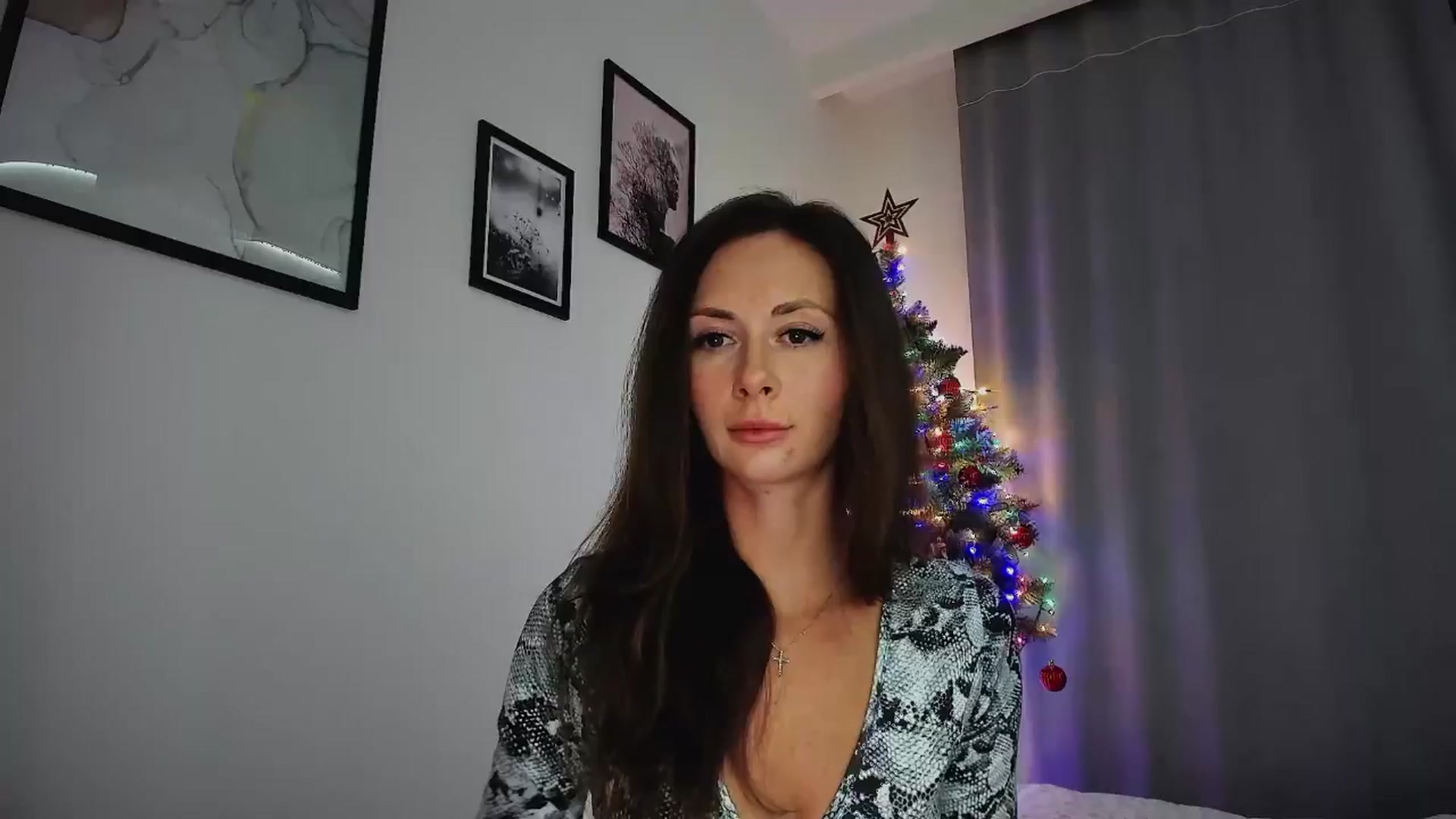 Gallery image thumbnail from Amber_Fry's myfreecams stream on, 12/29/2024, 18:09 image 9 of 20