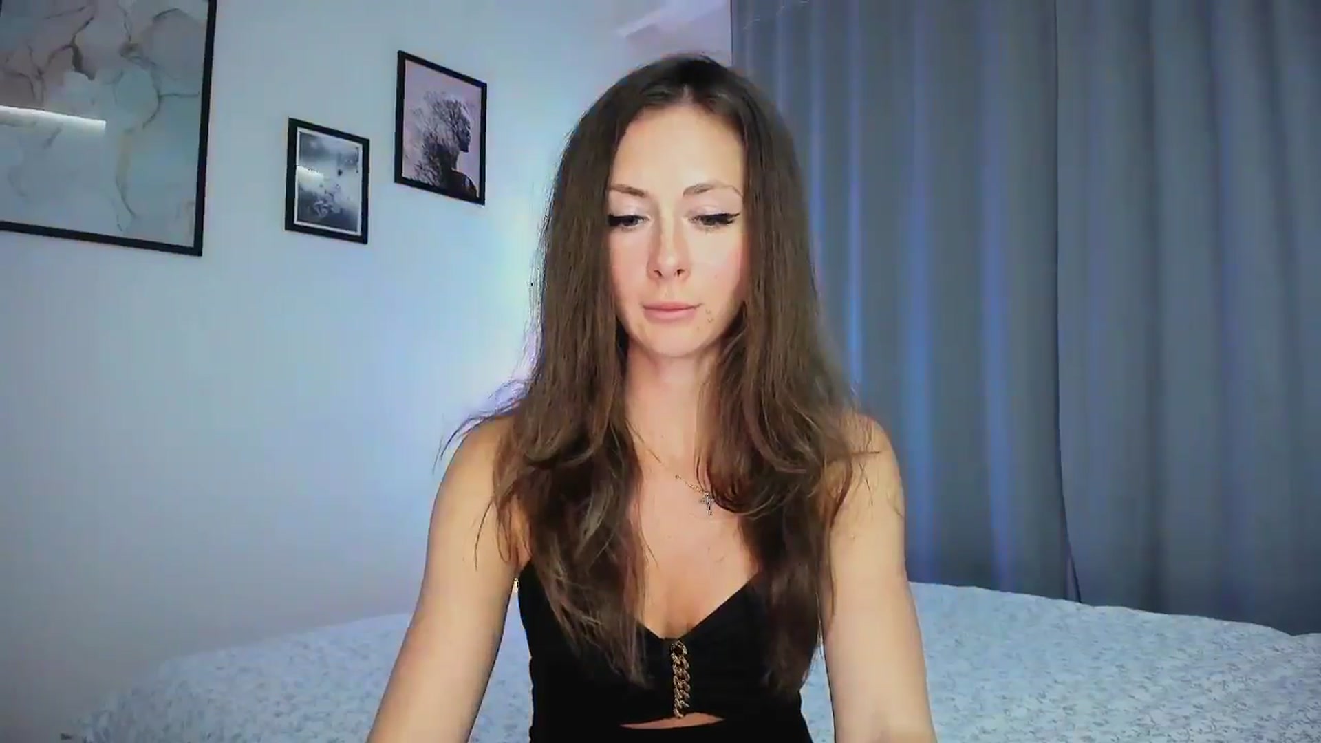 Gallery image thumbnail from Amber_Fry's myfreecams stream on, 01/01/2025, 21:28 image 15 of 20
