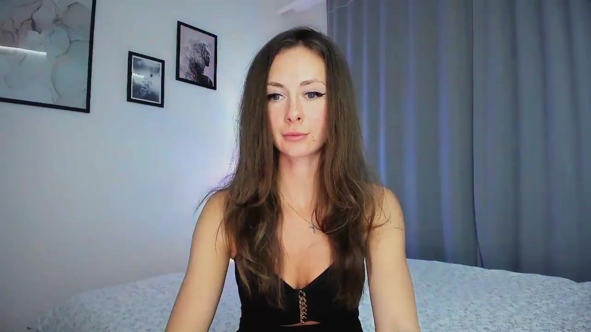 Gallery image thumbnail from Amber_Fry's myfreecams stream on, 01/01/2025, 21:28 image 16 of 20