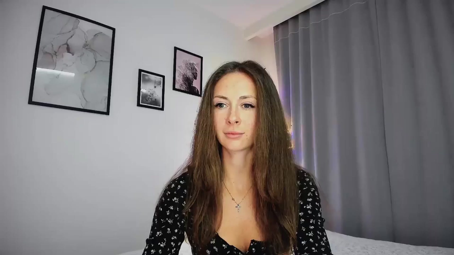 Gallery image thumbnail from Amber_Fry's myfreecams stream on, 01/03/2025, 19:16 image 6 of 20