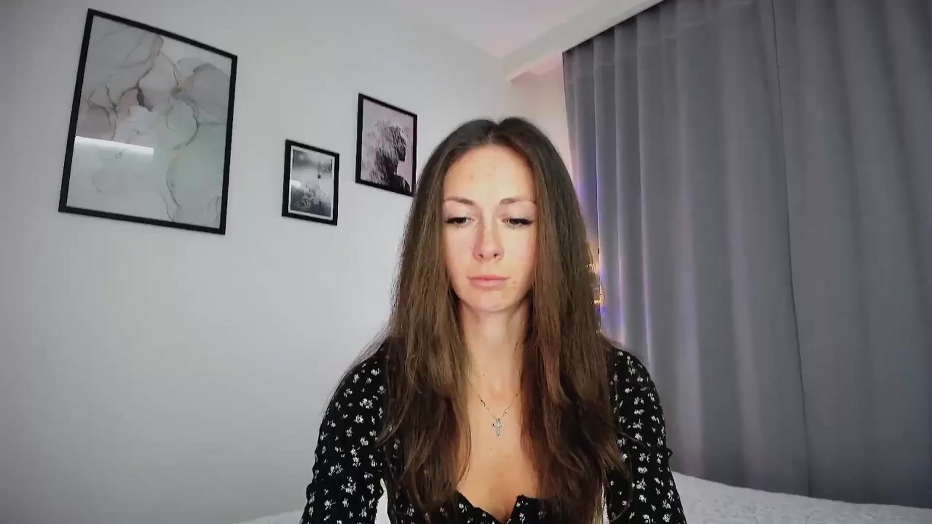 Gallery image thumbnail from Amber_Fry's myfreecams stream on, 01/03/2025, 19:16 image 18 of 20