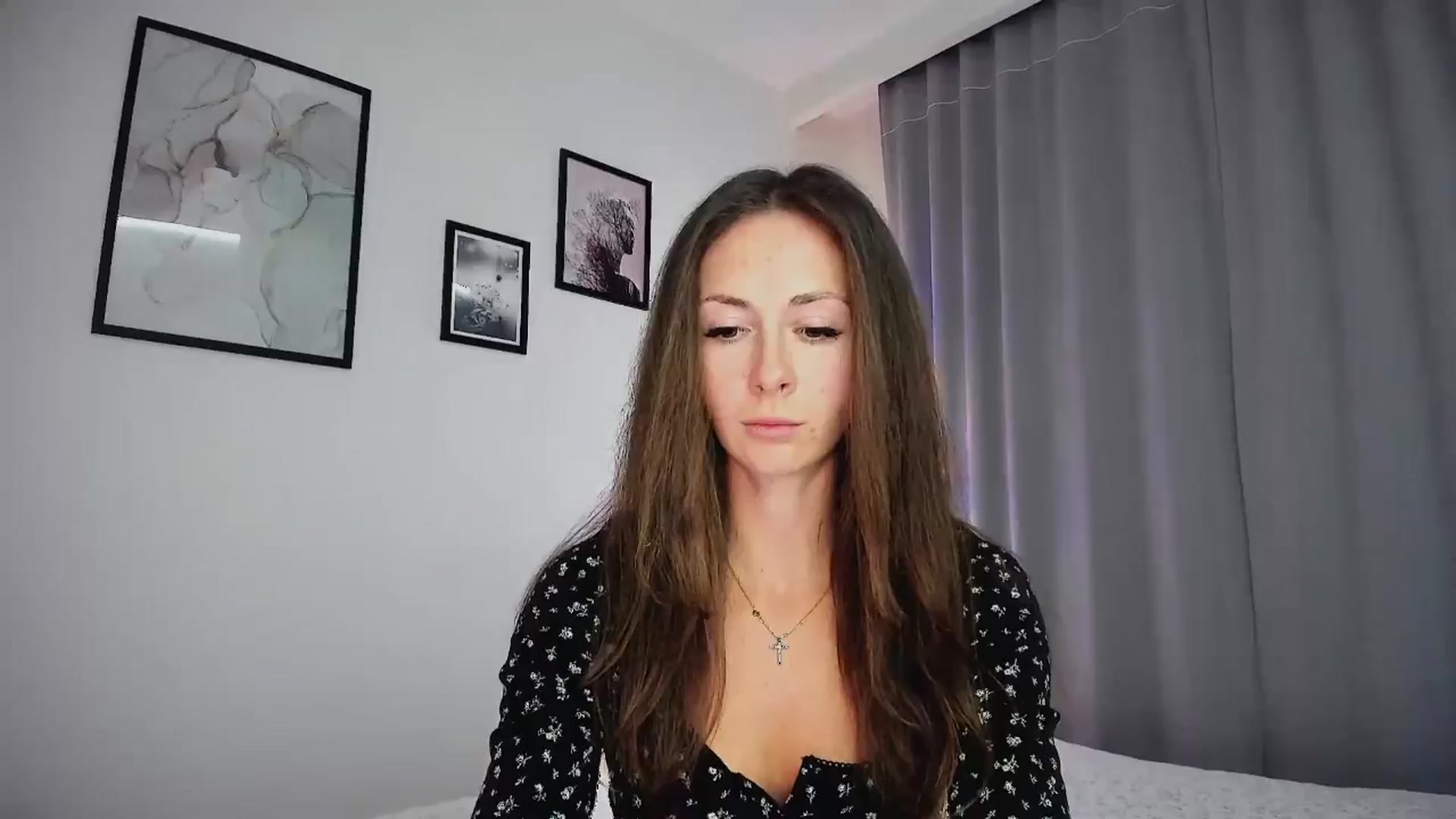 Gallery image thumbnail from Amber_Fry's myfreecams stream on, 01/03/2025, 19:16 image 17 of 20