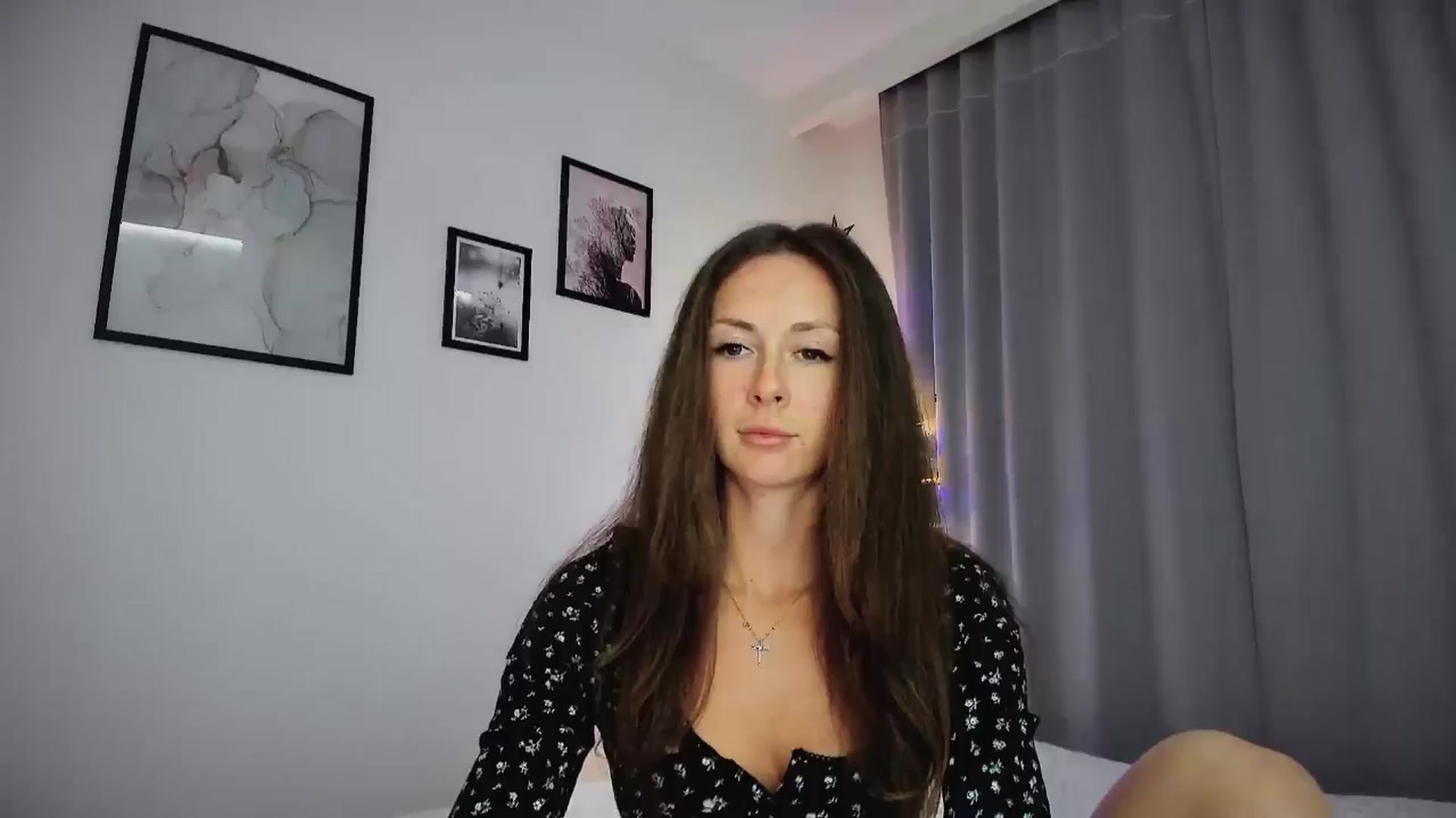 Gallery image thumbnail from Amber_Fry's myfreecams stream on, 01/03/2025, 19:16 image 2 of 20