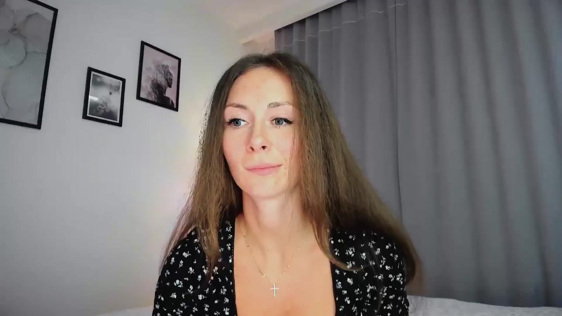 Gallery image thumbnail from Amber_Fry's myfreecams stream on, 01/03/2025, 22:28 image 19 of 20