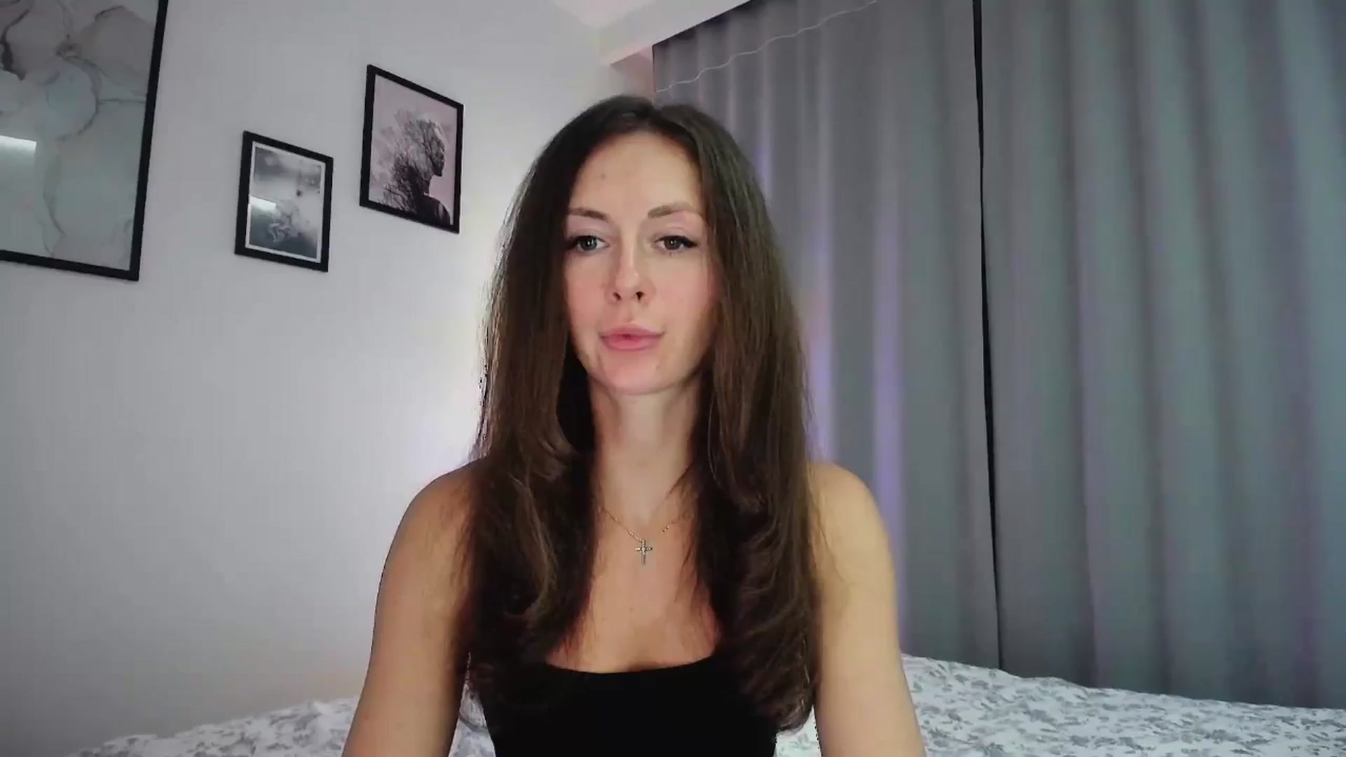 Gallery image thumbnail from Amber_Fry's myfreecams stream on, 01/05/2025, 21:02 image 18 of 20