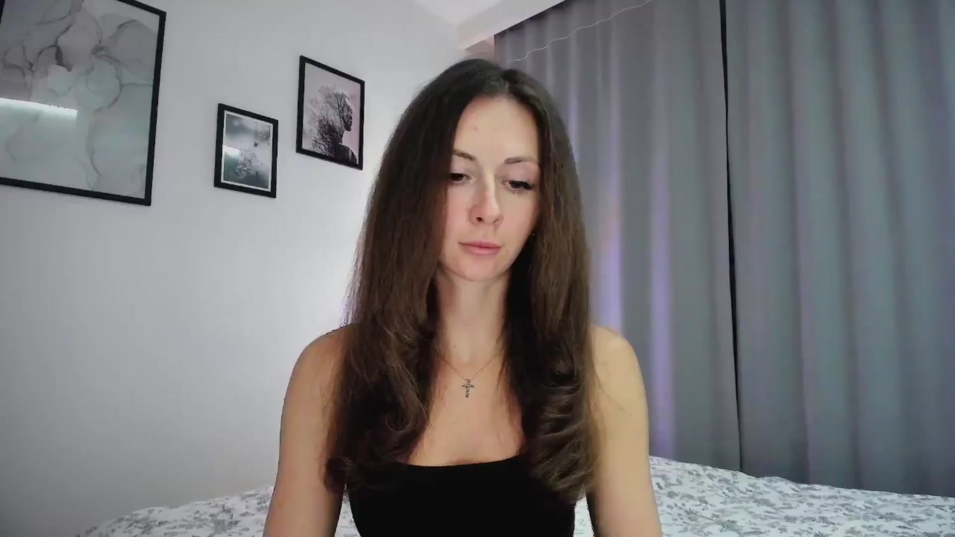 Gallery image thumbnail from Amber_Fry's myfreecams stream on, 01/05/2025, 21:02 image 6 of 20