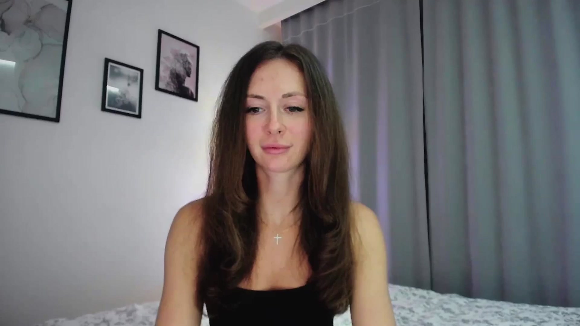 Gallery image thumbnail from Amber_Fry's myfreecams stream on, 01/05/2025, 21:02 image 19 of 20
