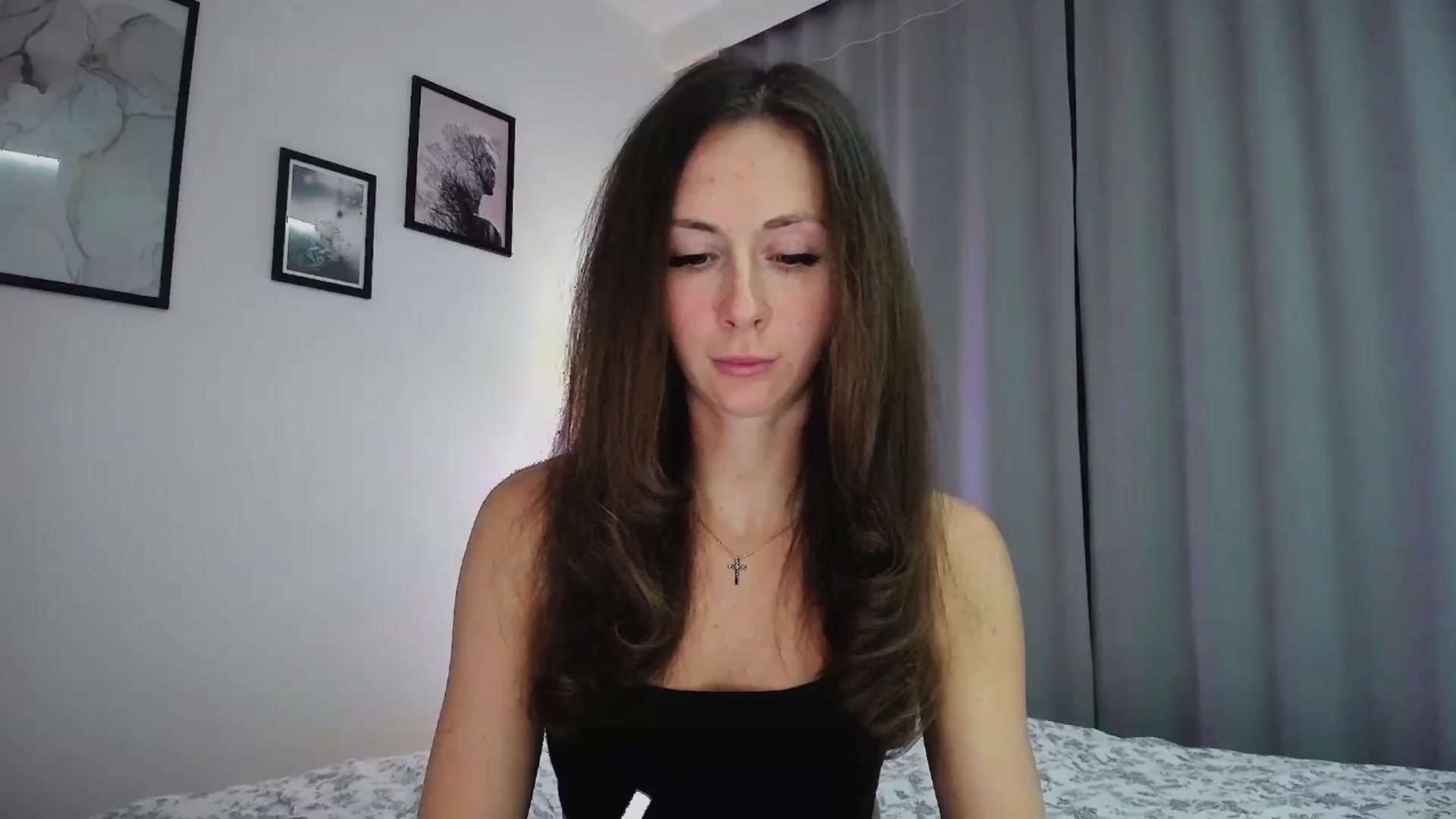 Gallery image thumbnail from Amber_Fry's myfreecams stream on, 01/05/2025, 21:02 image 11 of 20